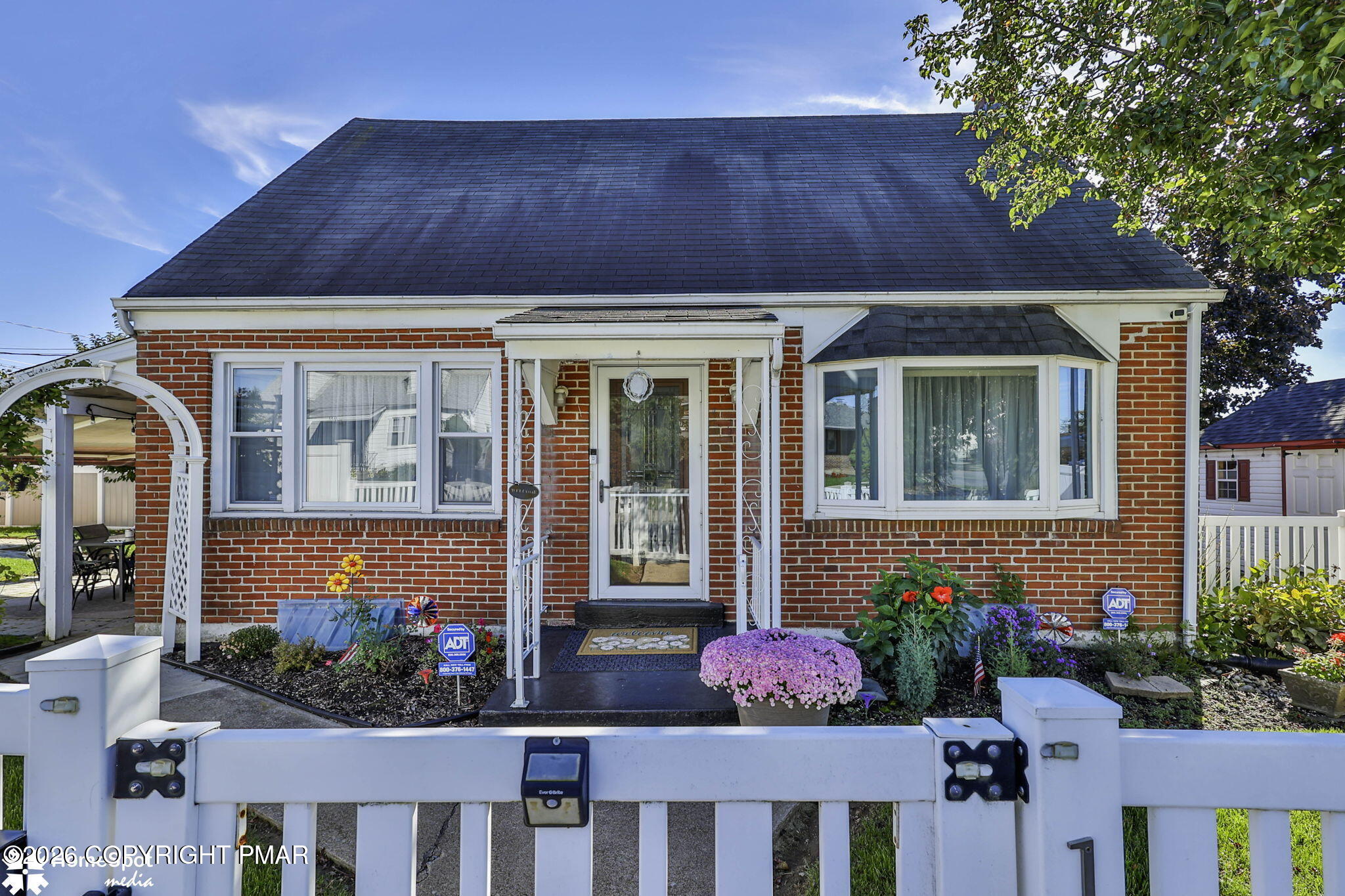 1134 E Cedar Street — photo