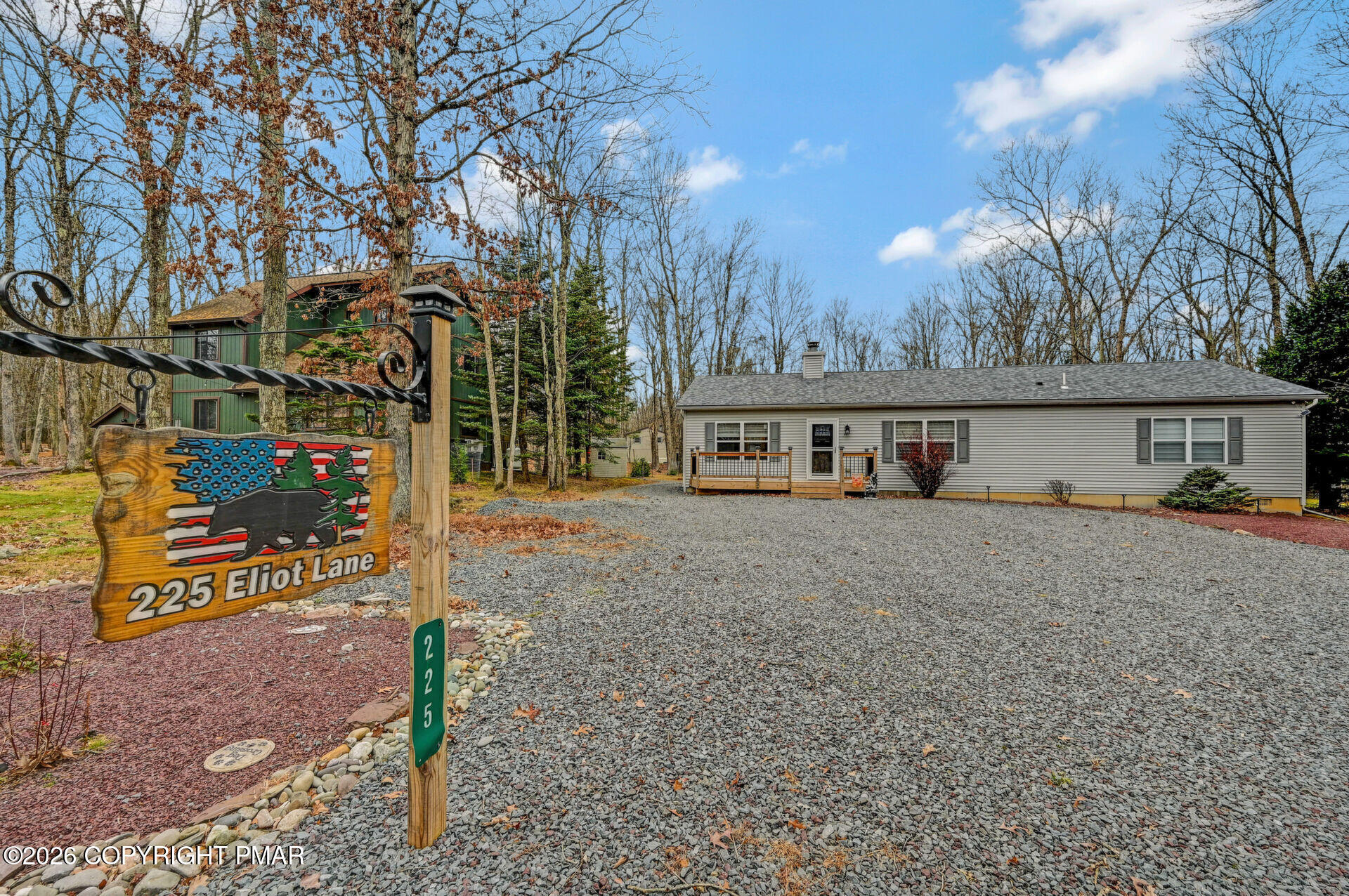 225 Eliot Lane — photo