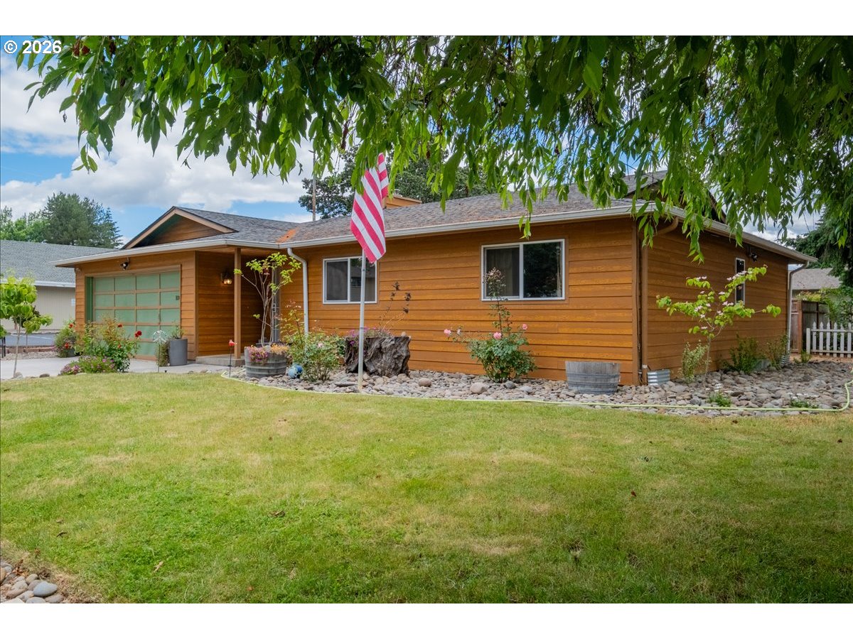 1130 Baxter Rd — photo