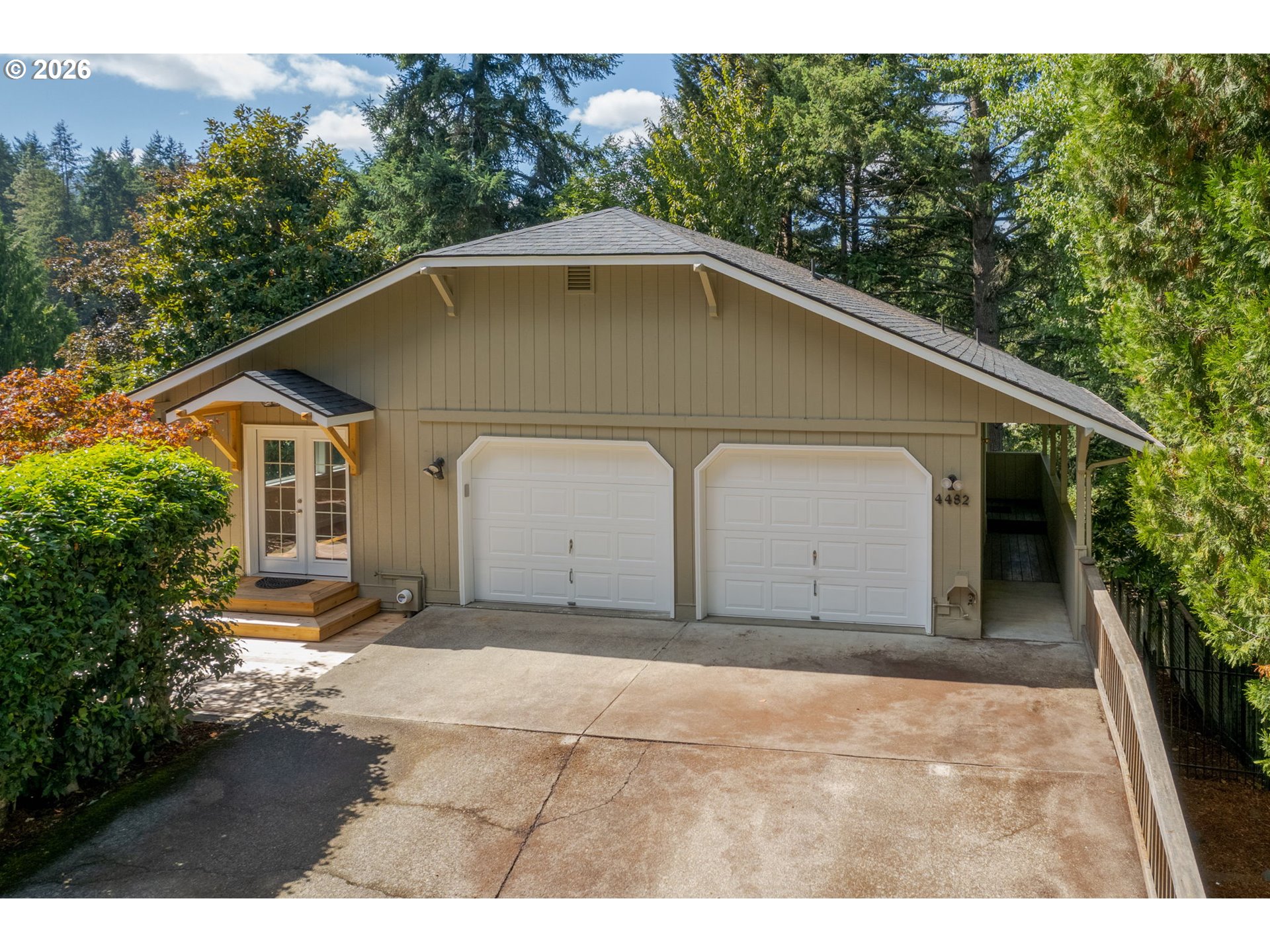 4482 Paddock Dr — photo