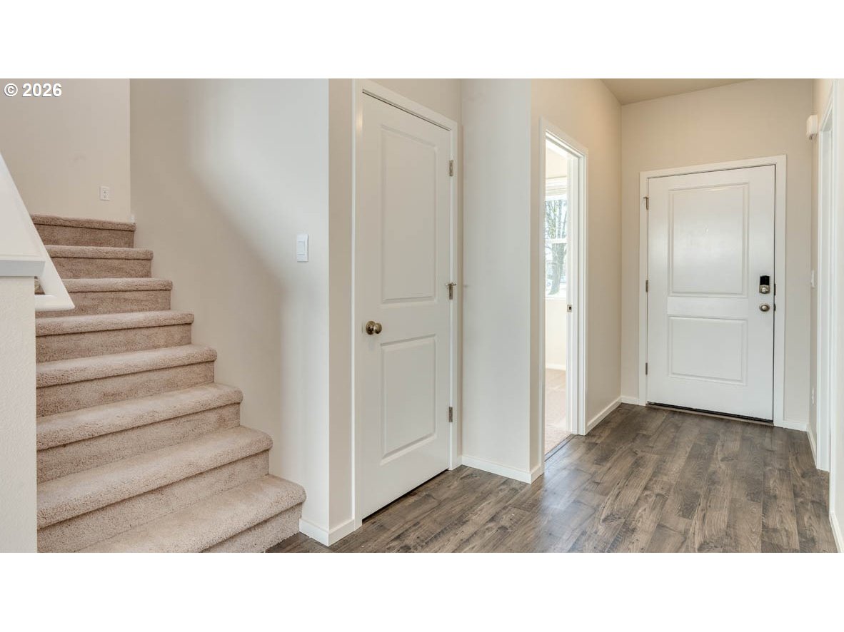 819 River Loop 1, Eugene, OR 97404 — photo 2