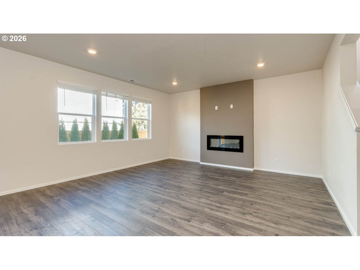 819 River Loop 1, Eugene, OR 97404 — photo 3