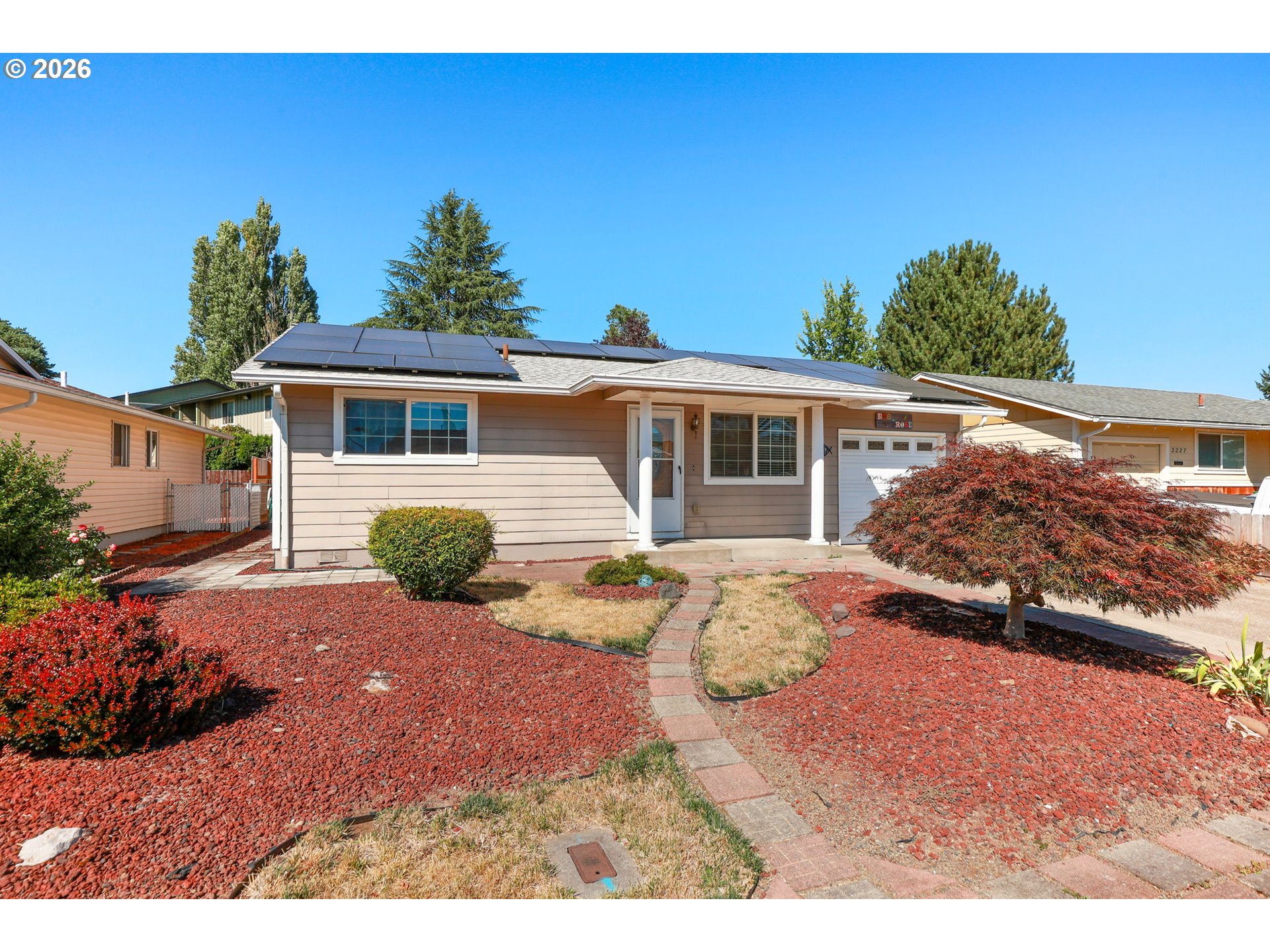 2247 Oregon Ct — photo