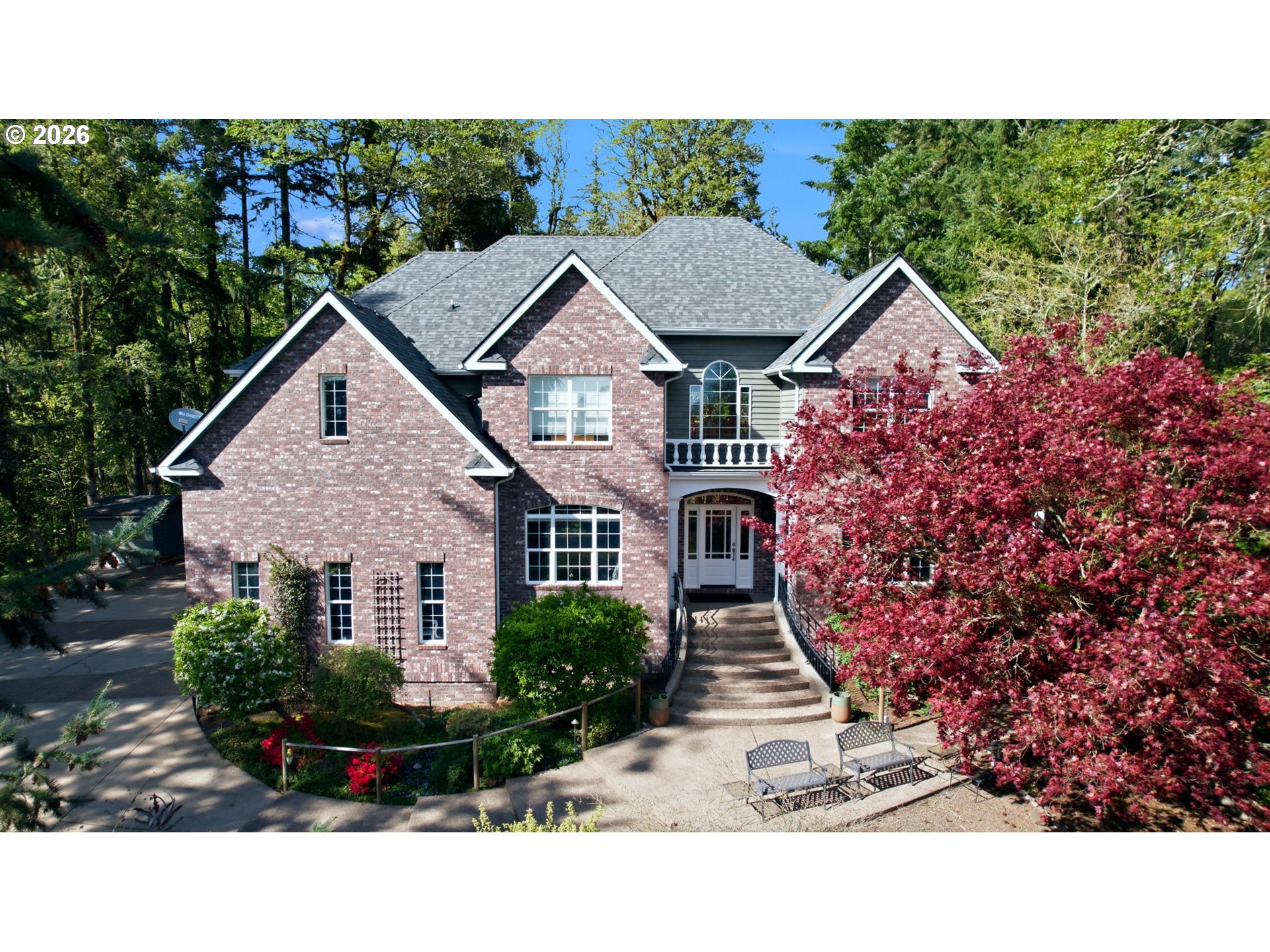 462 NW Shannon Dr — photo