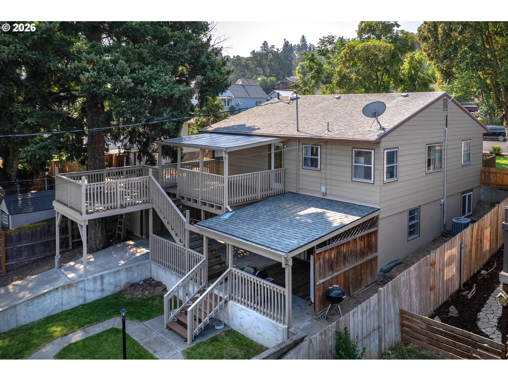 417 E 13th St, TheDalles, OR 97058 — photo 3