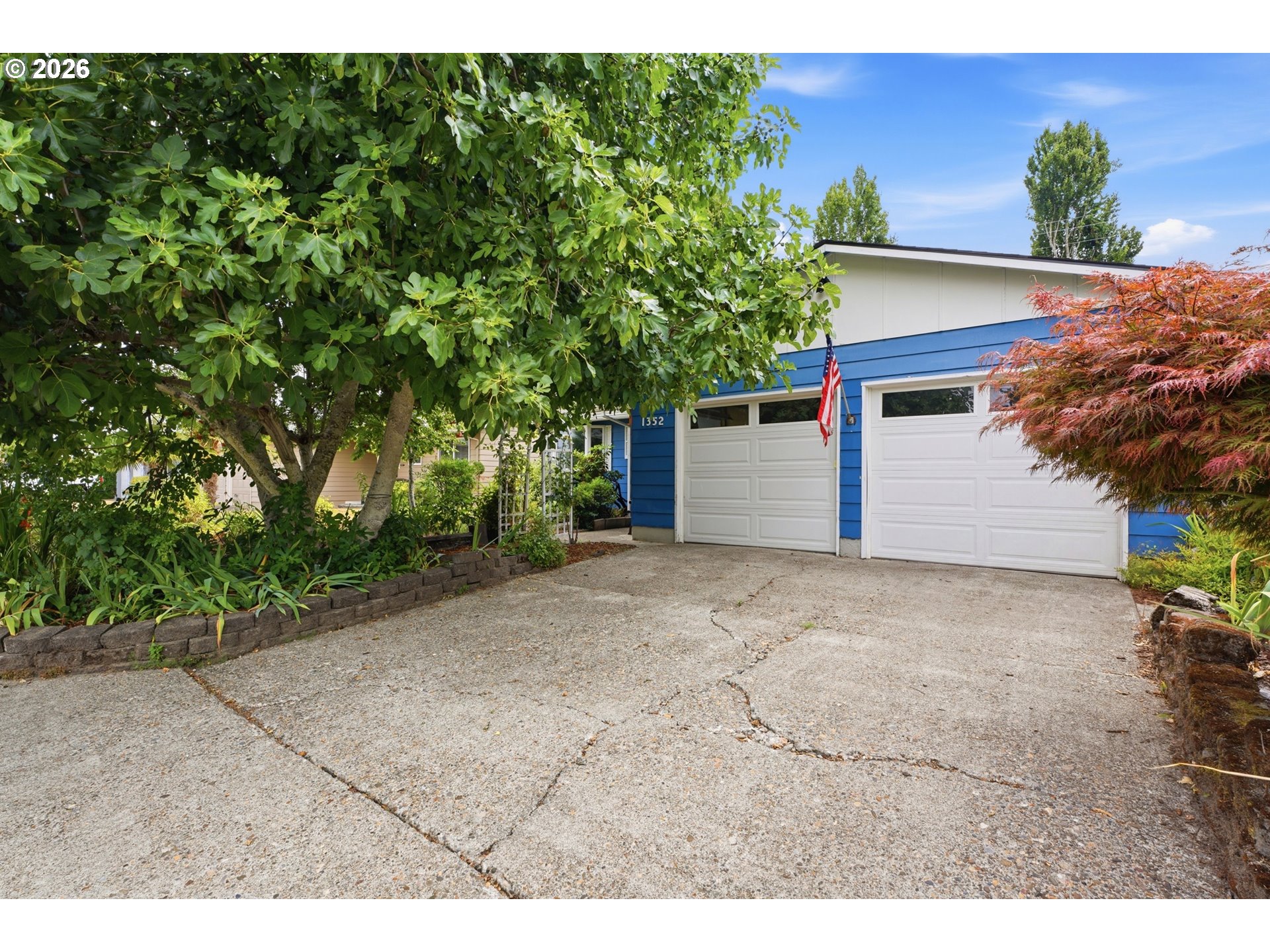 1352 Astor Way — photo