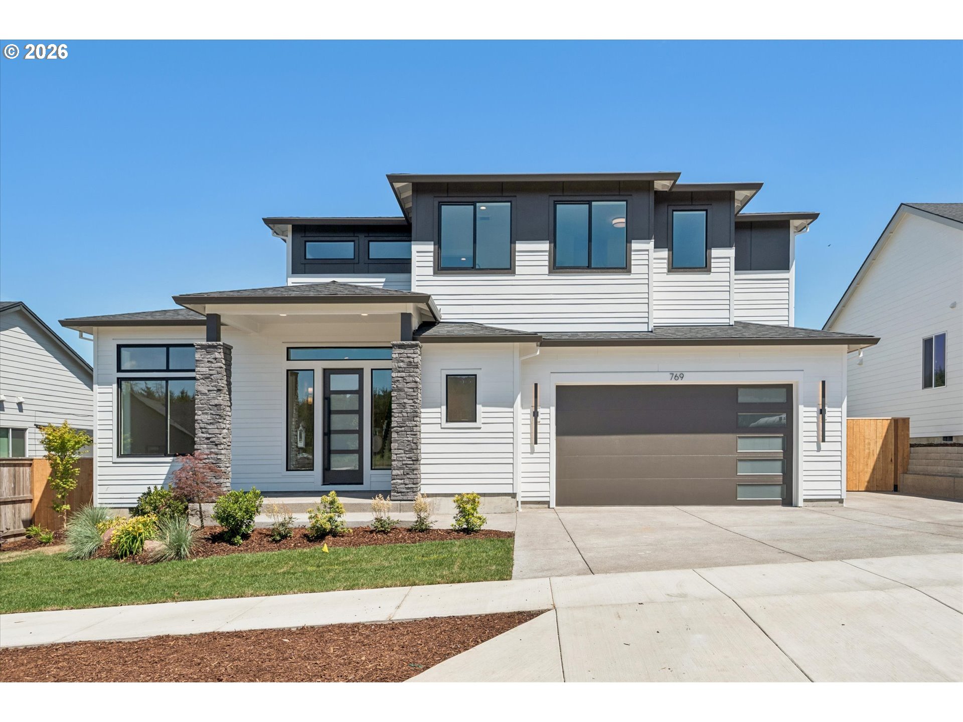 769 Riley Dr — photo