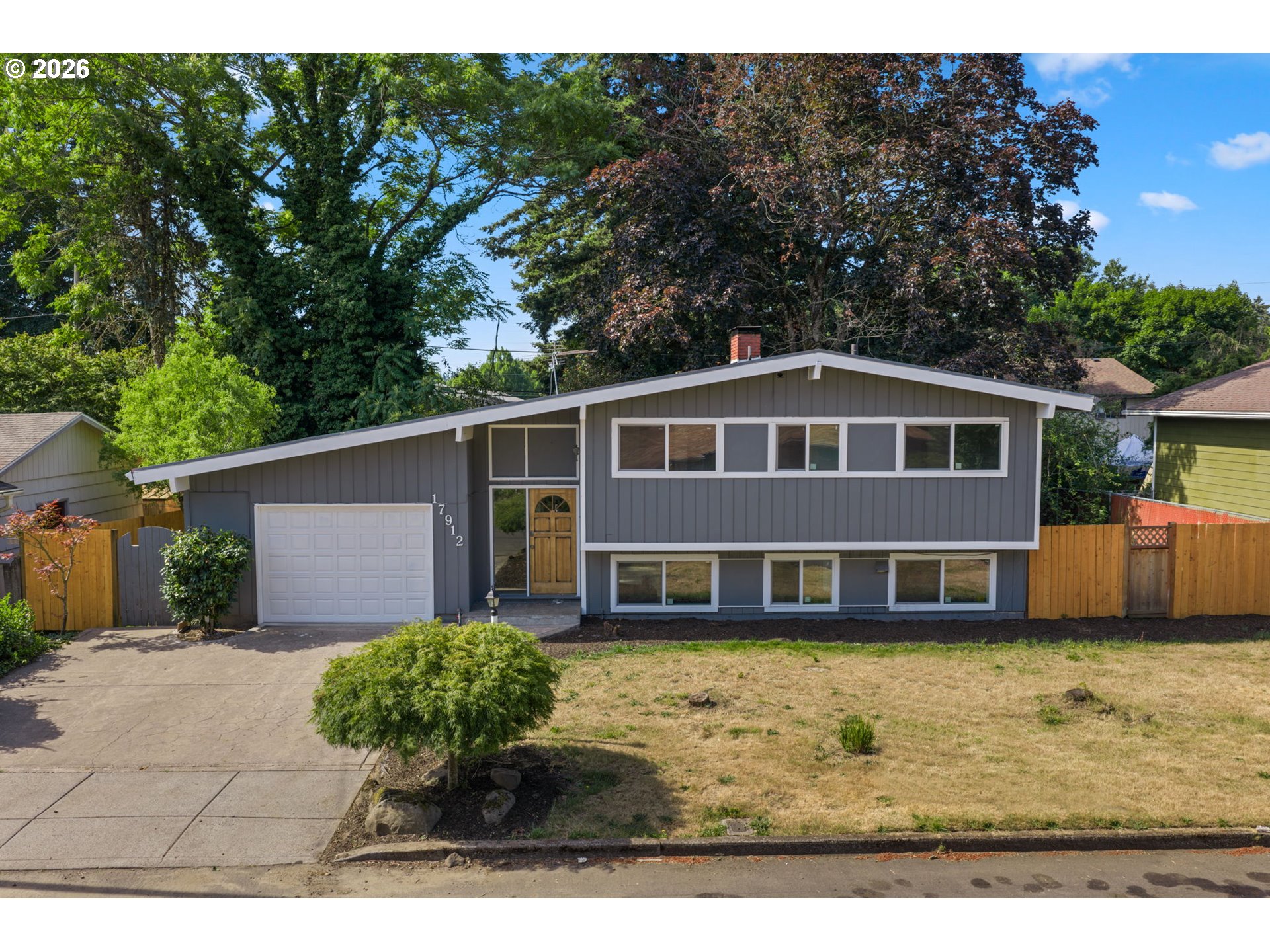 17912 NE Davis St — photo