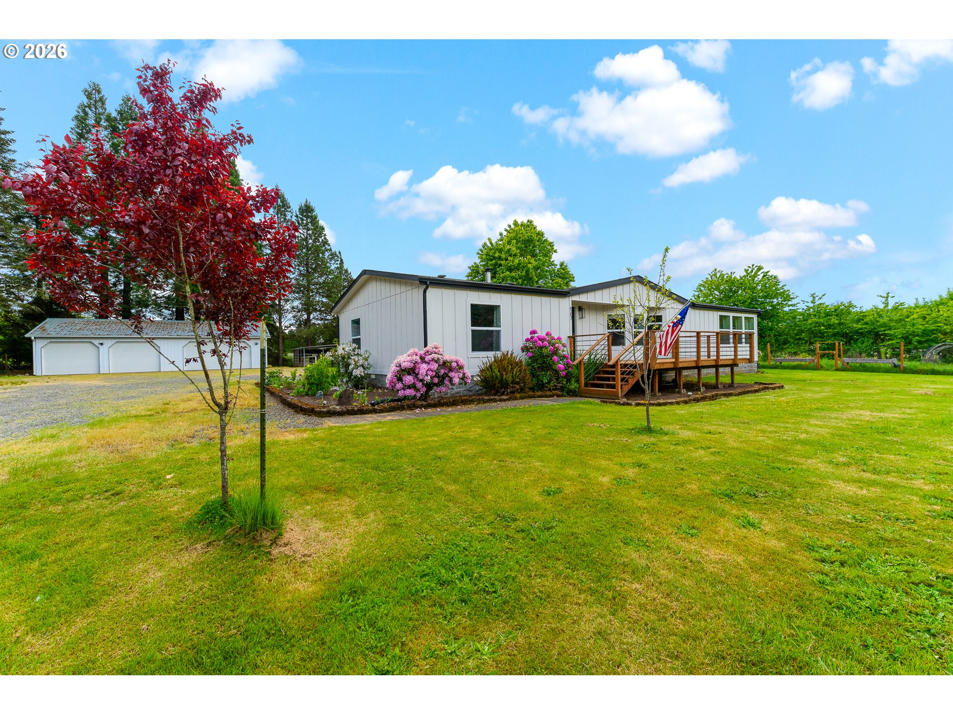 567 Quick Road, Castle Rock, WA 98611 — photo 2