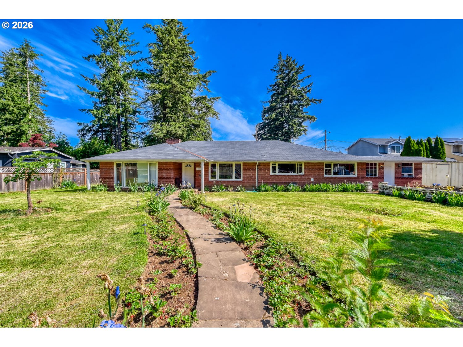 15705 SE Powell Blvd — photo