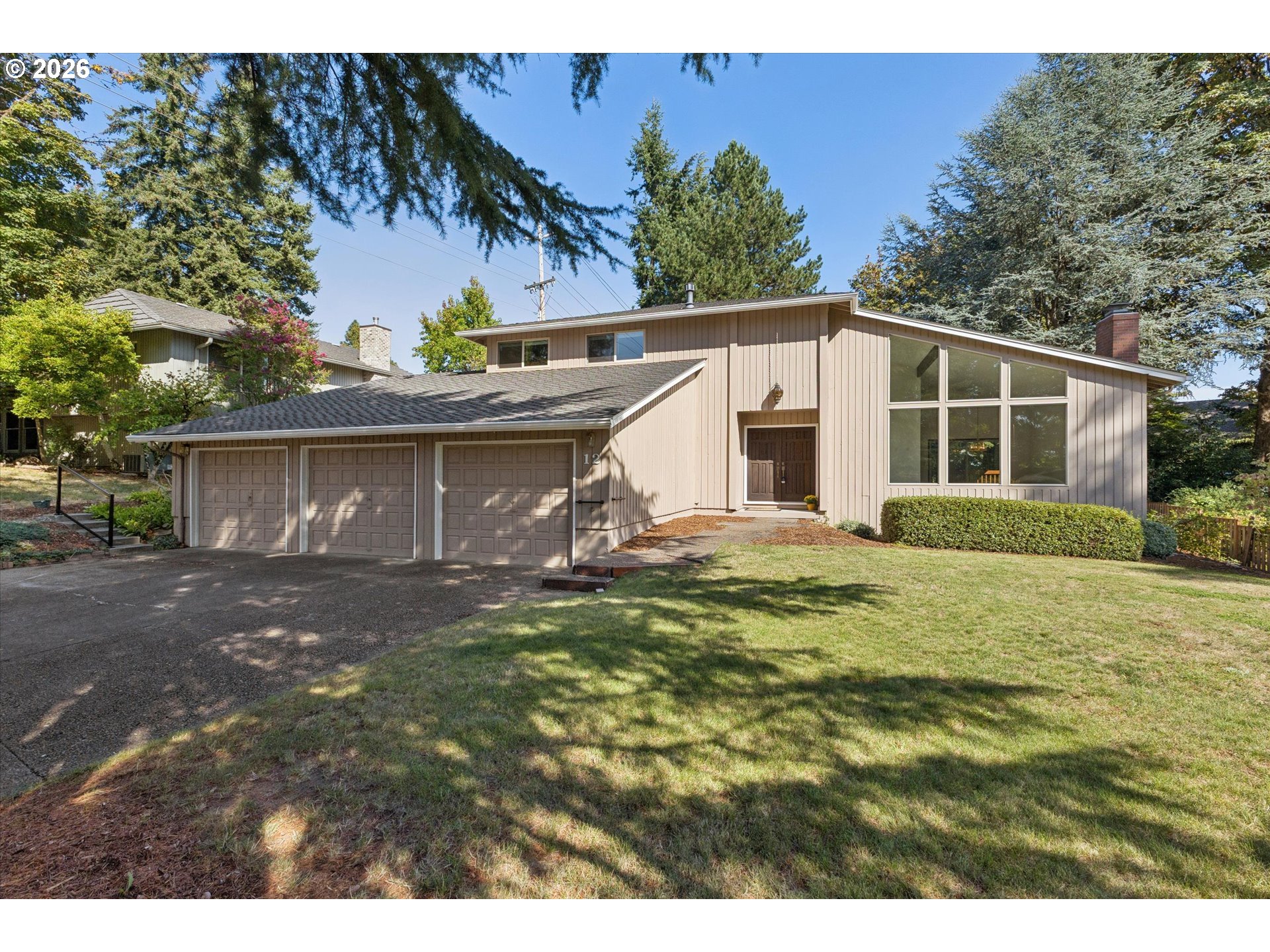 12 Touchstone — photo