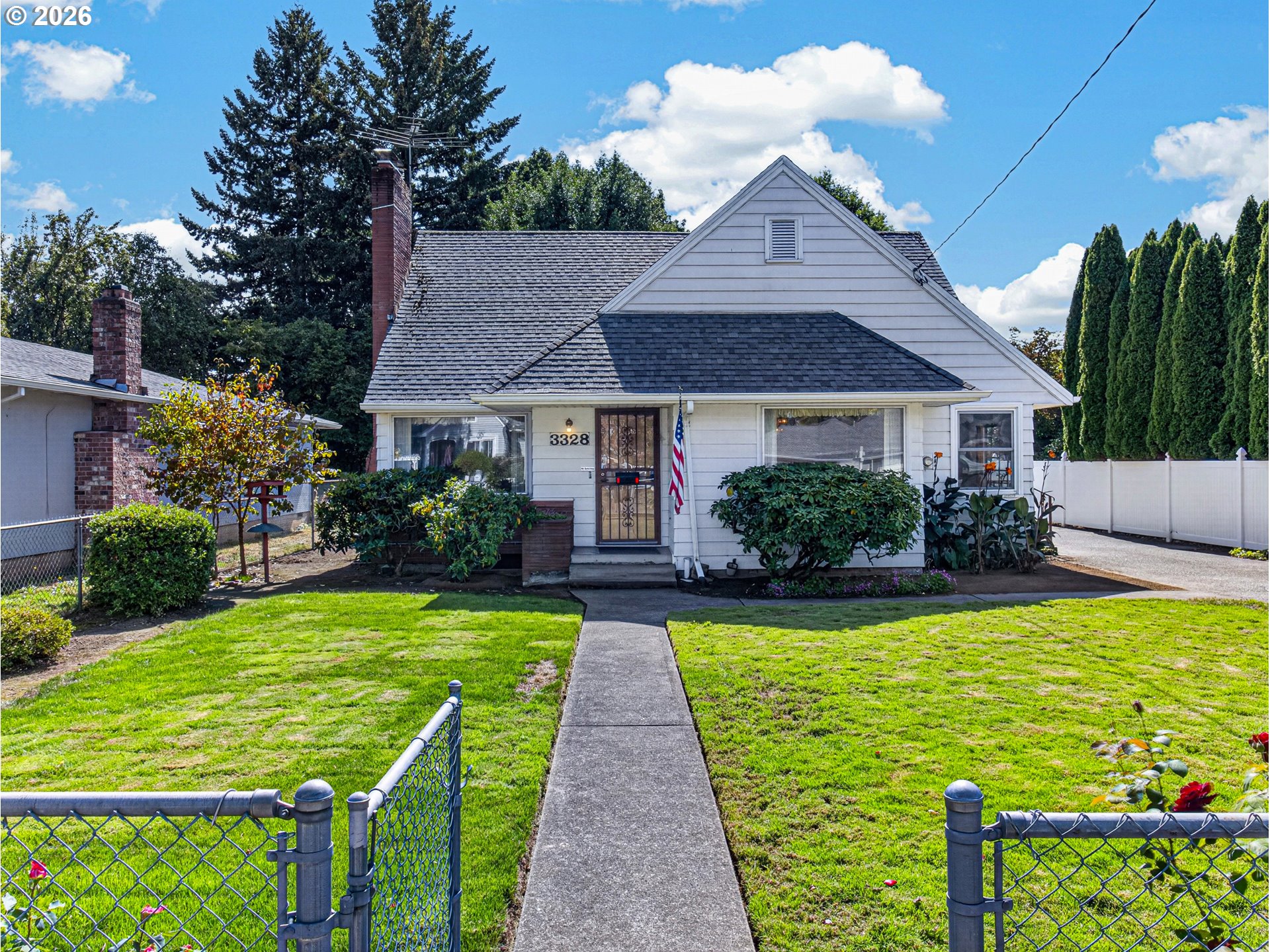 3328 SE Olsen St — photo