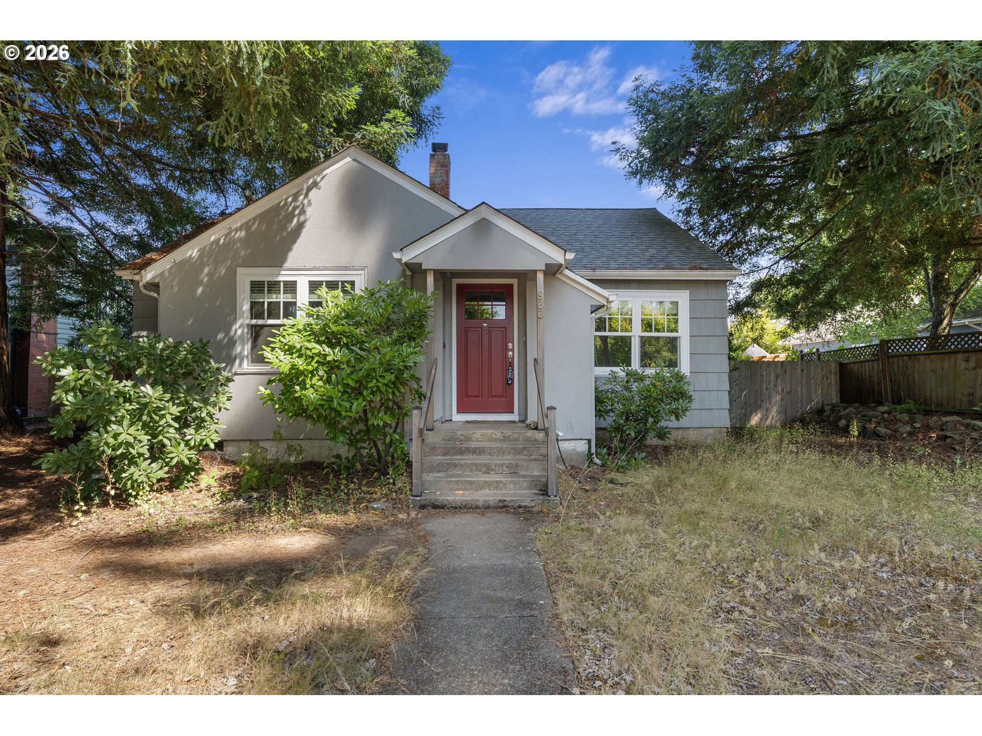 933 W 13th Ave — photo