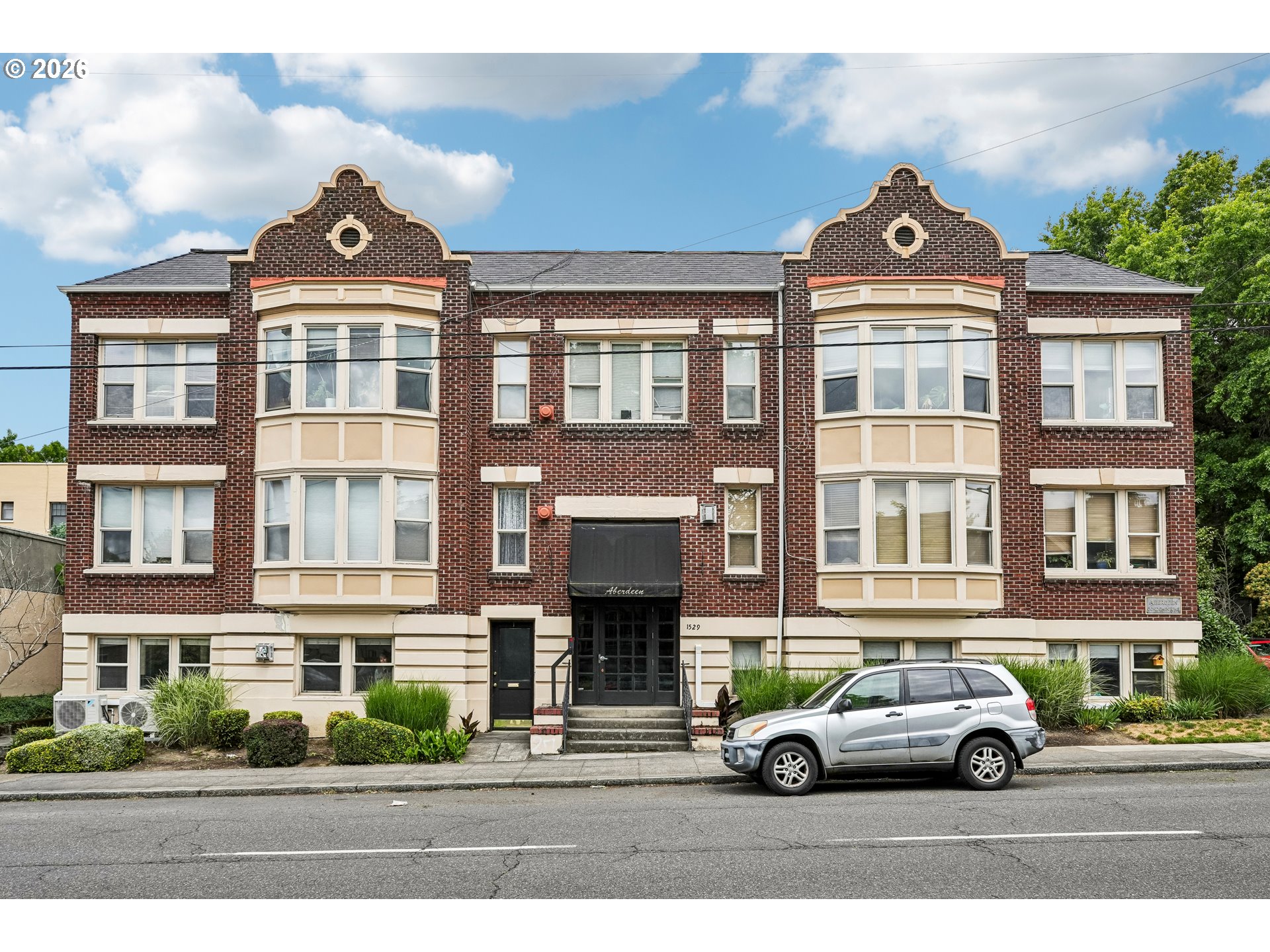 1529 SE Hawthorne Blvd 1 — photo