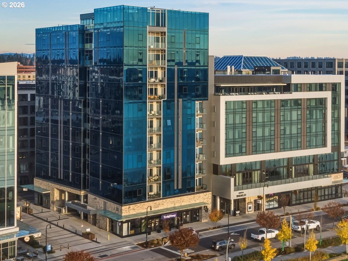 590 Waterfront Way 901 — photo