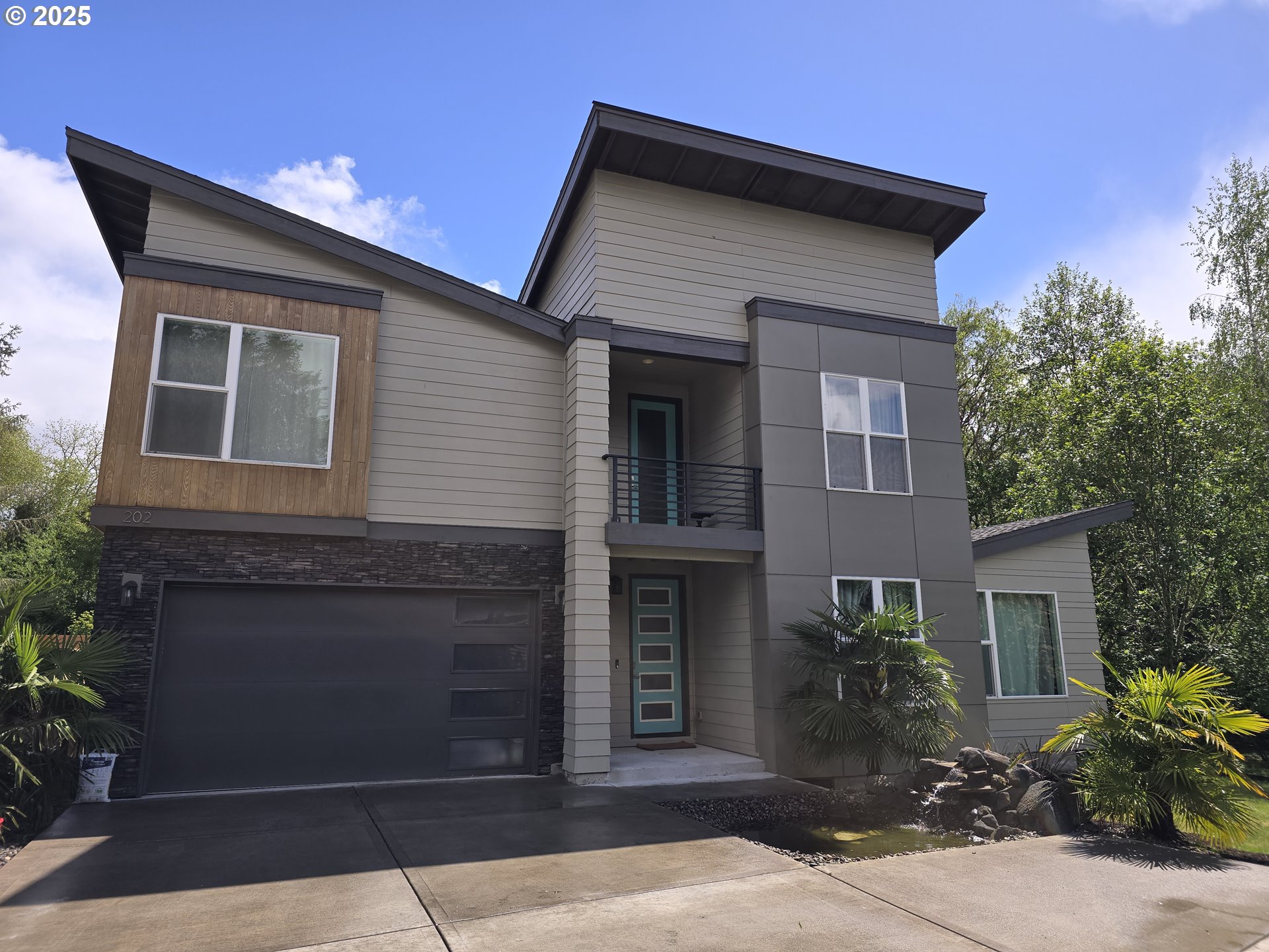 202 NW Quail Gardens Pl — photo