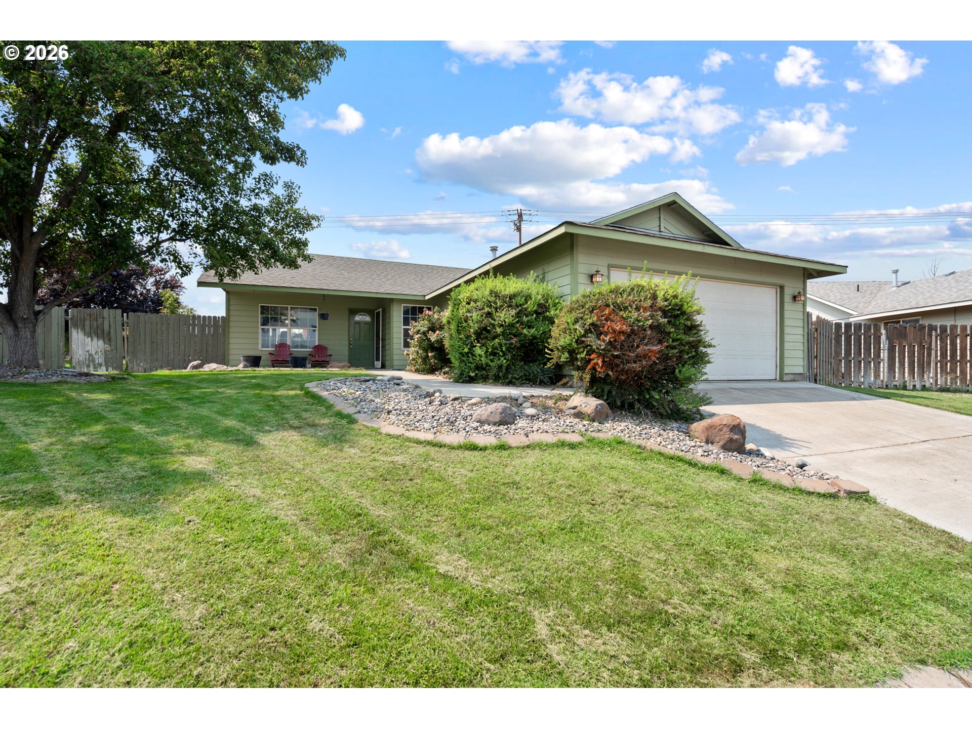 1333 SW Suzanne Ct — photo
