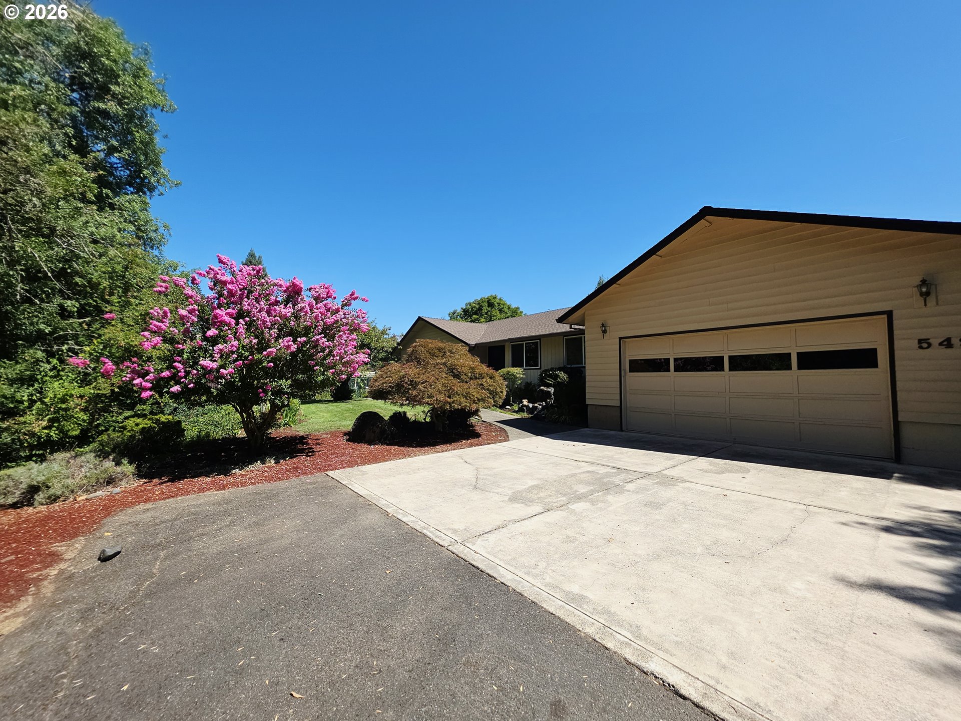 549 Bailey Dr — photo