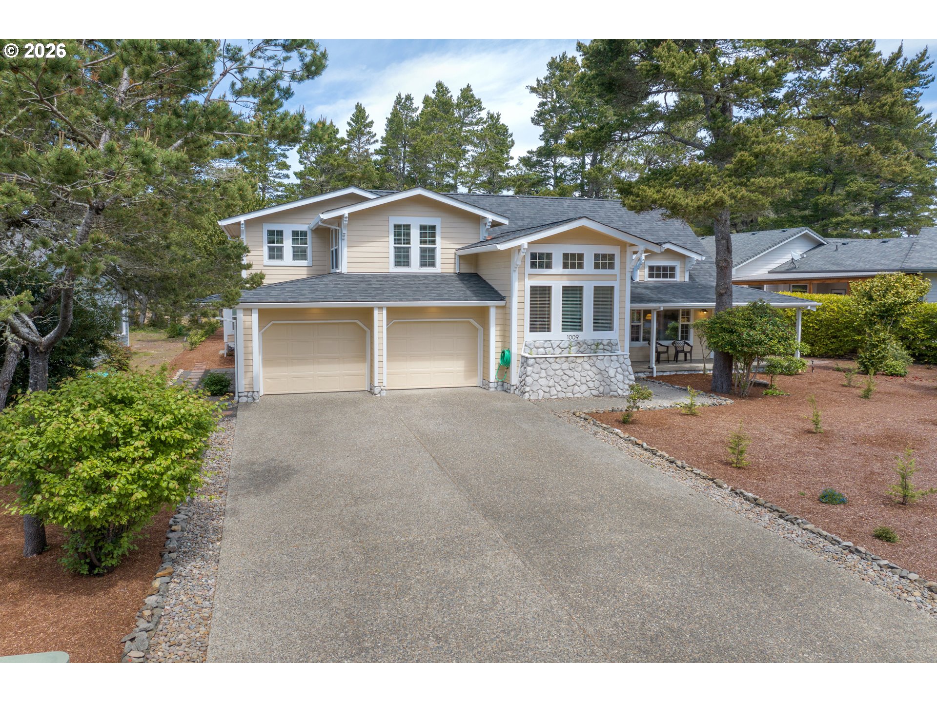 1009 Royal Saint George Dr — photo