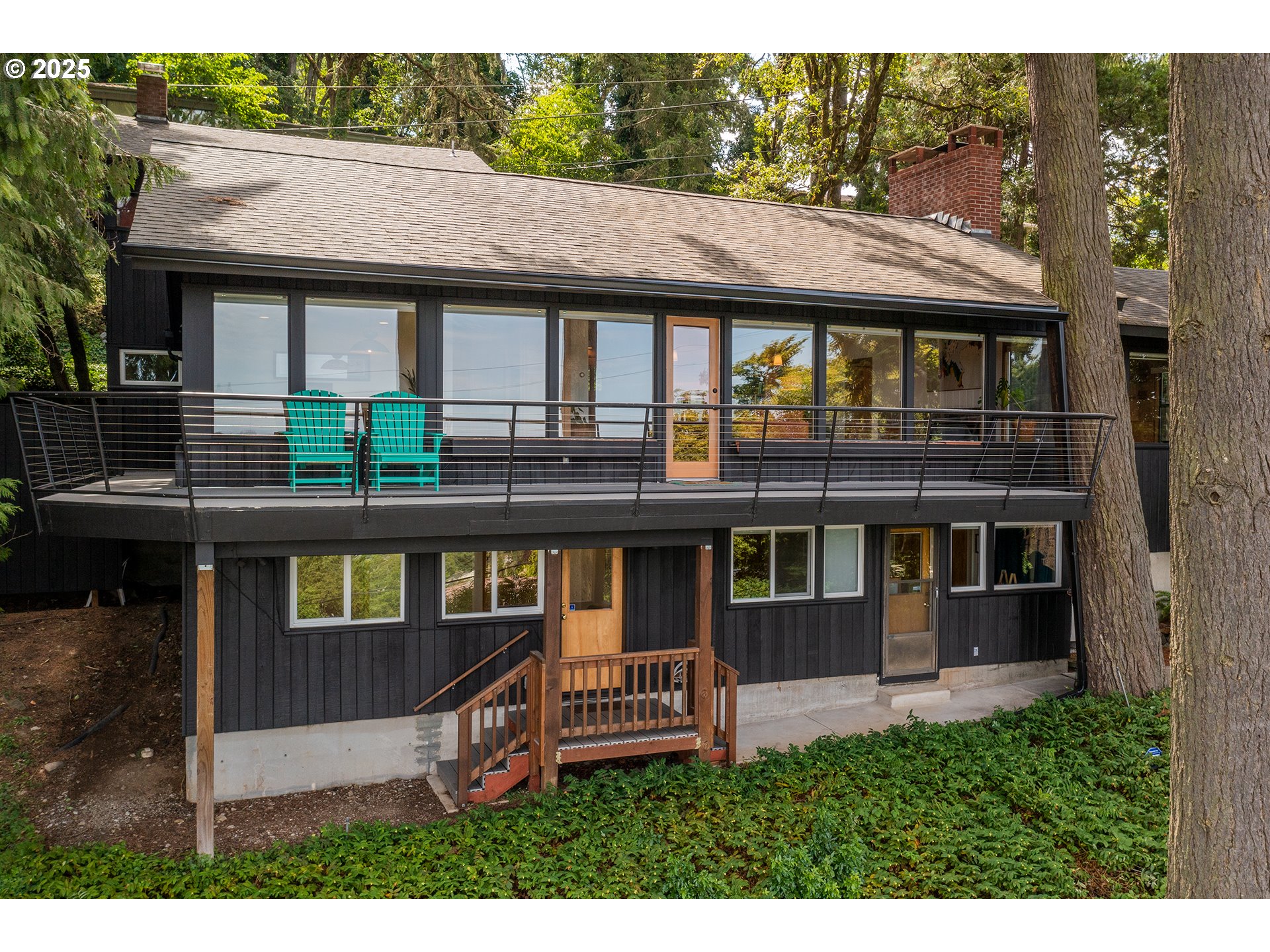 275 Sunset Dr — photo