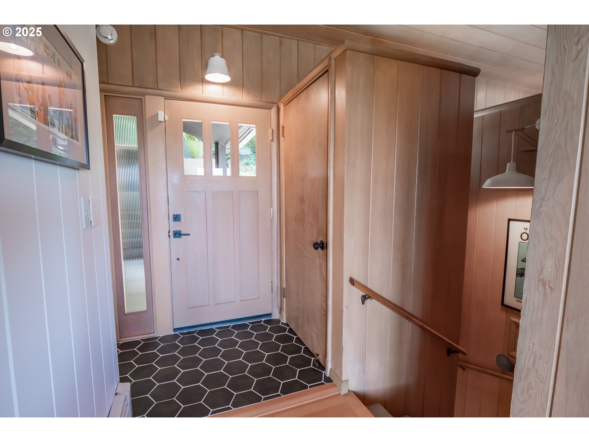 275 Sunset Dr, Eugene, OR 97403 — photo 2