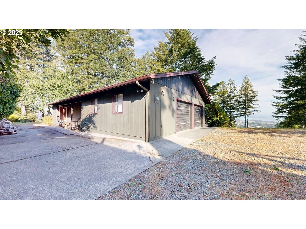 16945 Pacific View Dr — photo