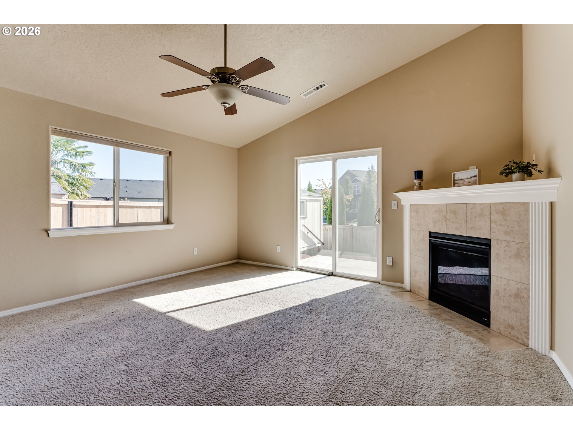 1942 Adelman Loop, Eugene, OR 97402 — photo 3
