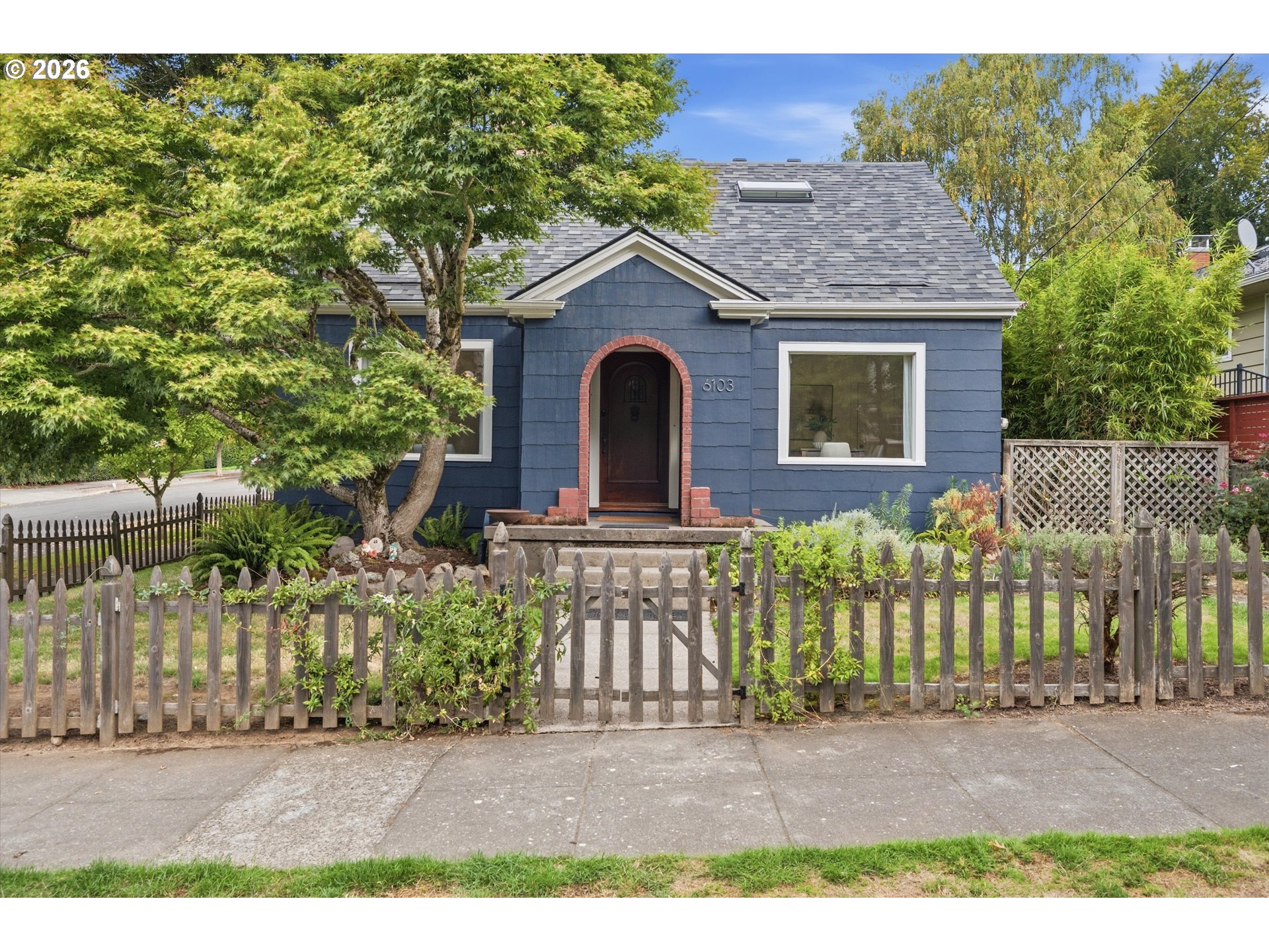 6103 NE Davis St — photo