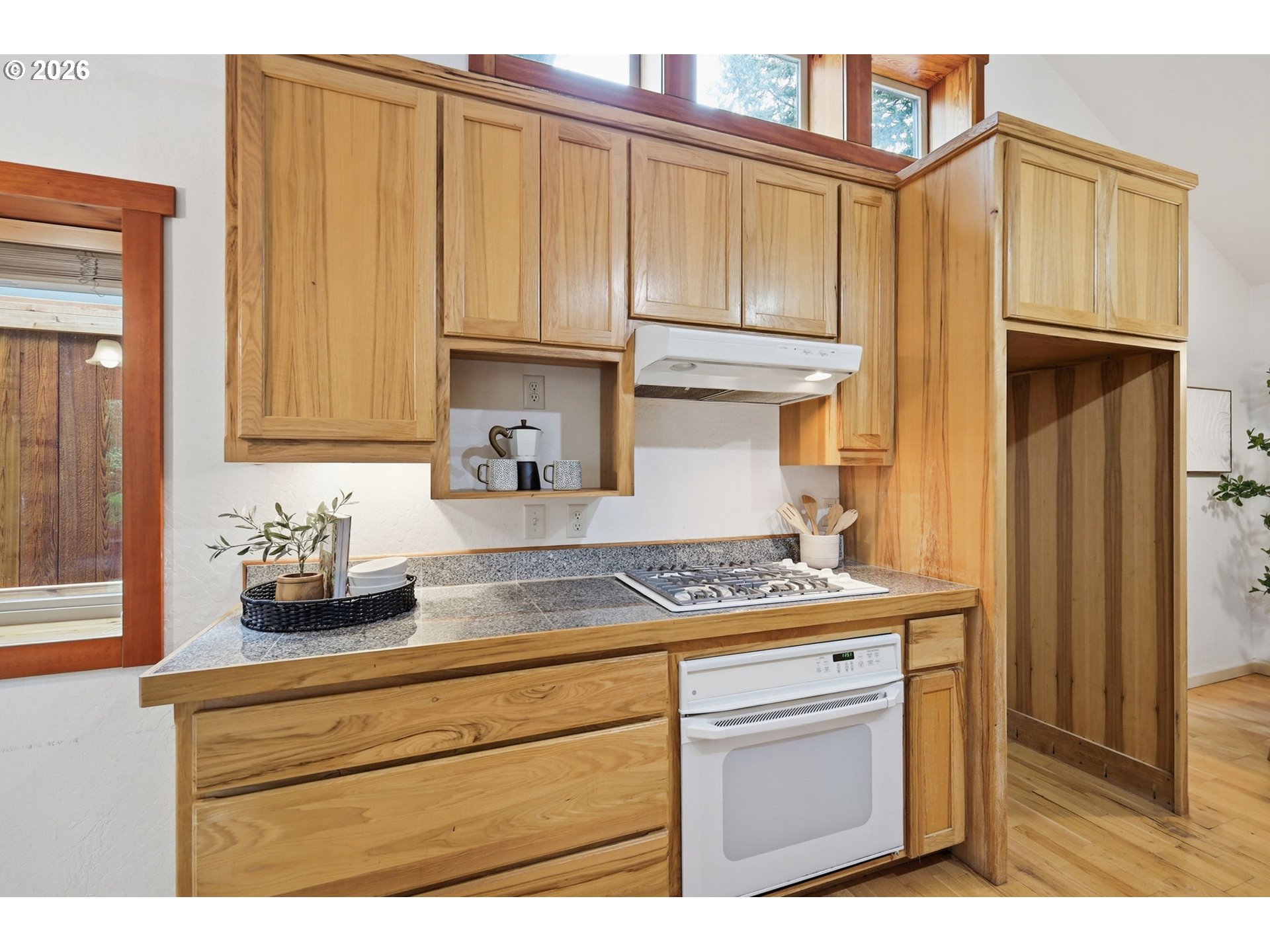 3026 Hendricks Hill Dr, Eugene, OR 97403 — photo 3