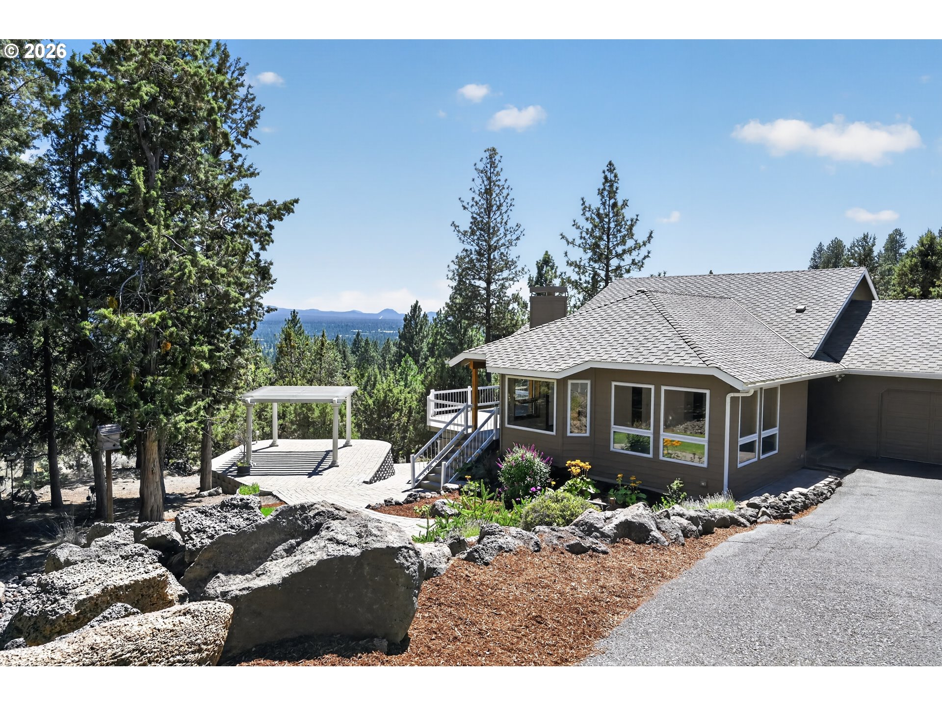 1573 NW City View Dr — photo
