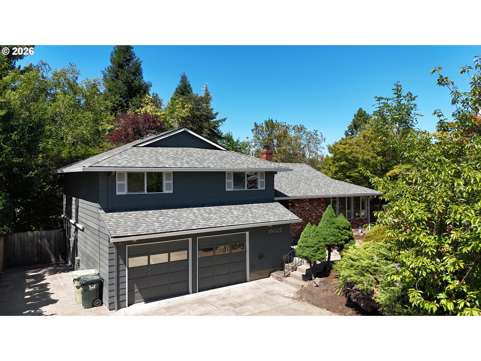 19025 SW Brooklawn Ct — photo
