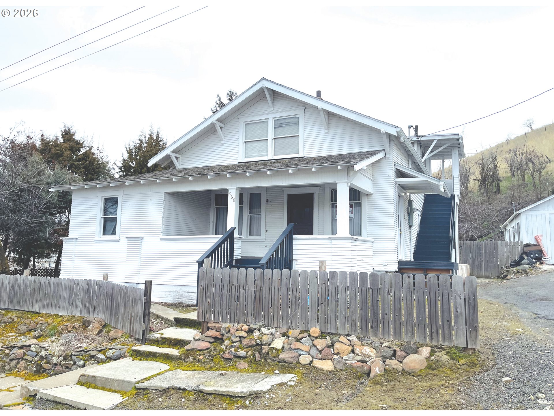 260 W Center St — photo