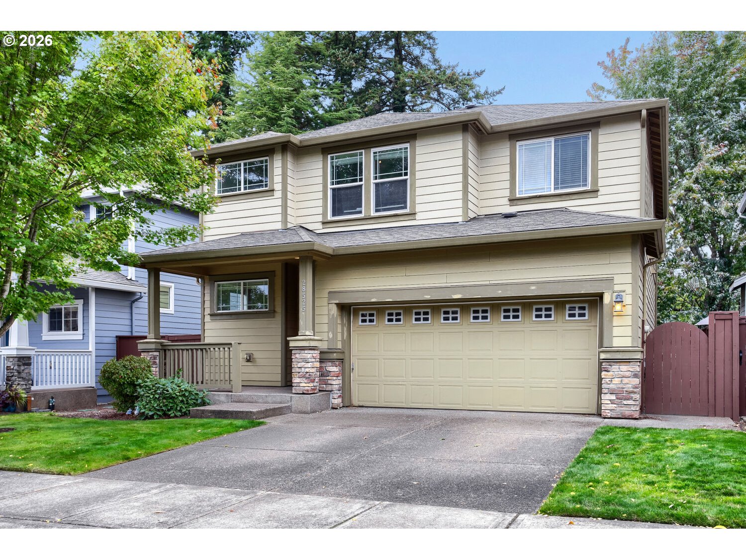 28525 Greenway Dr — photo