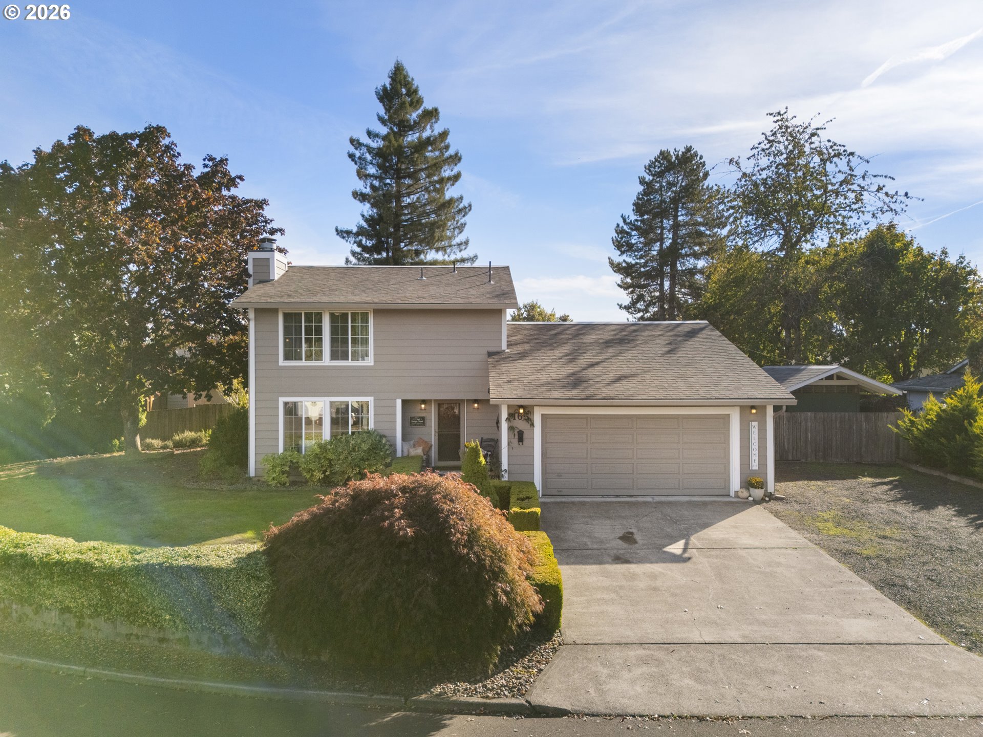 165 SW 9th Ave — photo