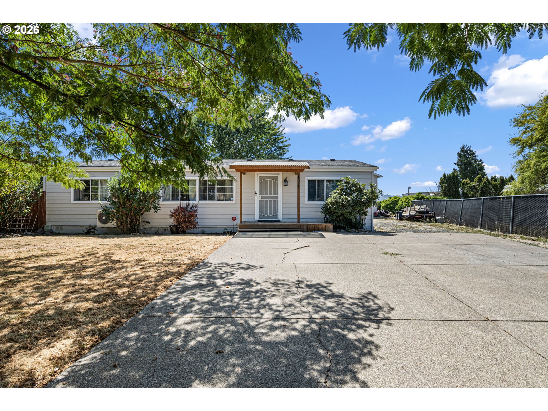 4923 Morely Loop, Eugene, OR 97402 — photo 2