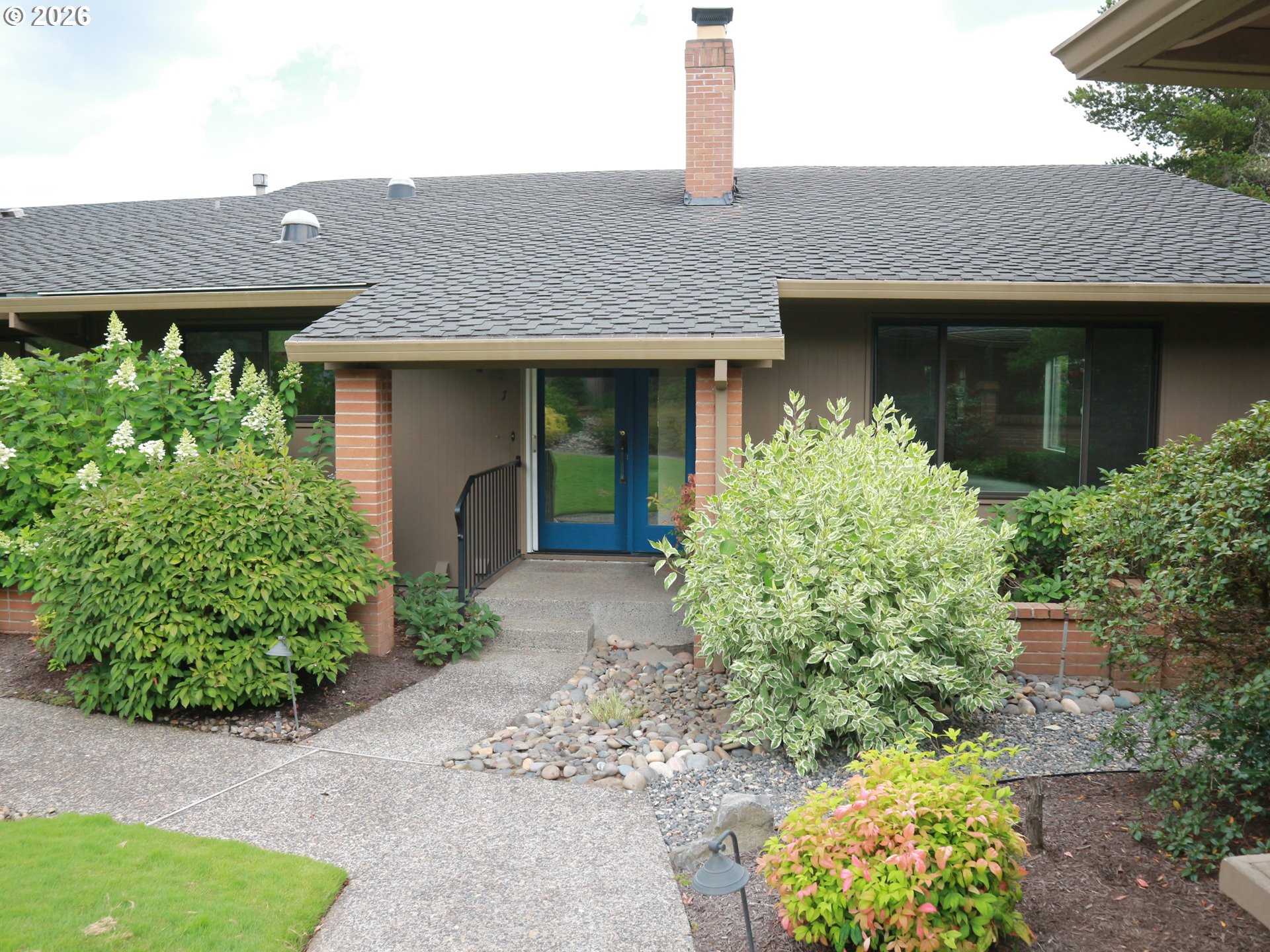 1 Condolea Dr — photo