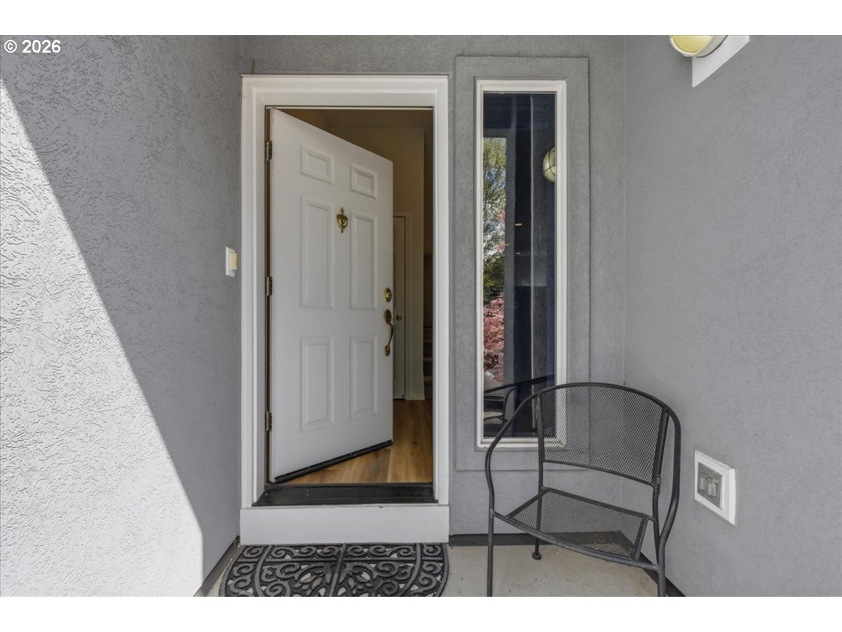 425 NE Roth St, Portland, OR 97211 — photo 3