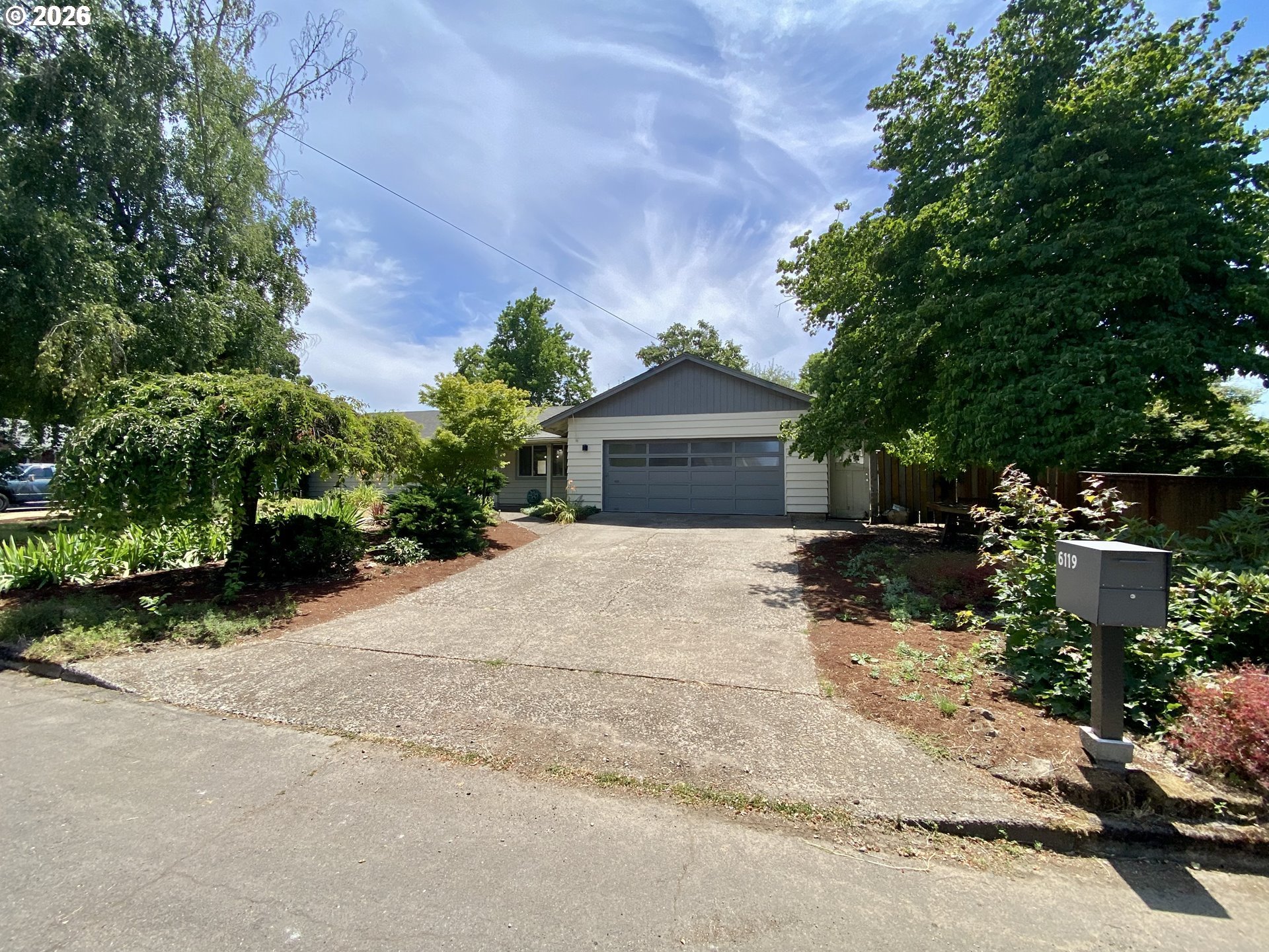 6119 Montana Ln — photo