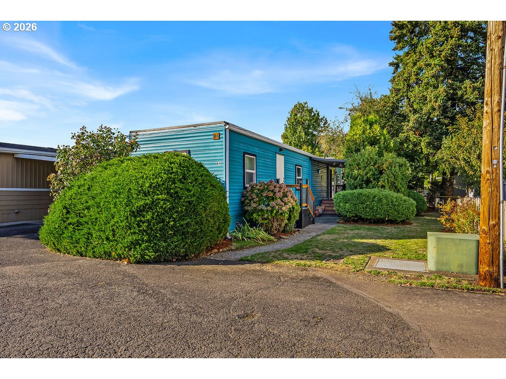 10701 SE Highway 212 R4 — photo