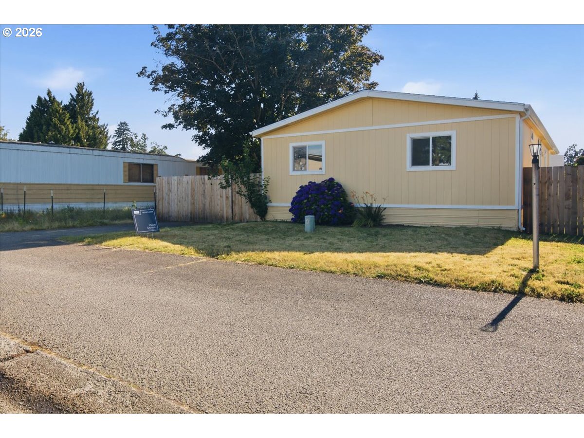 9874 Golf Club Rd 82 — photo