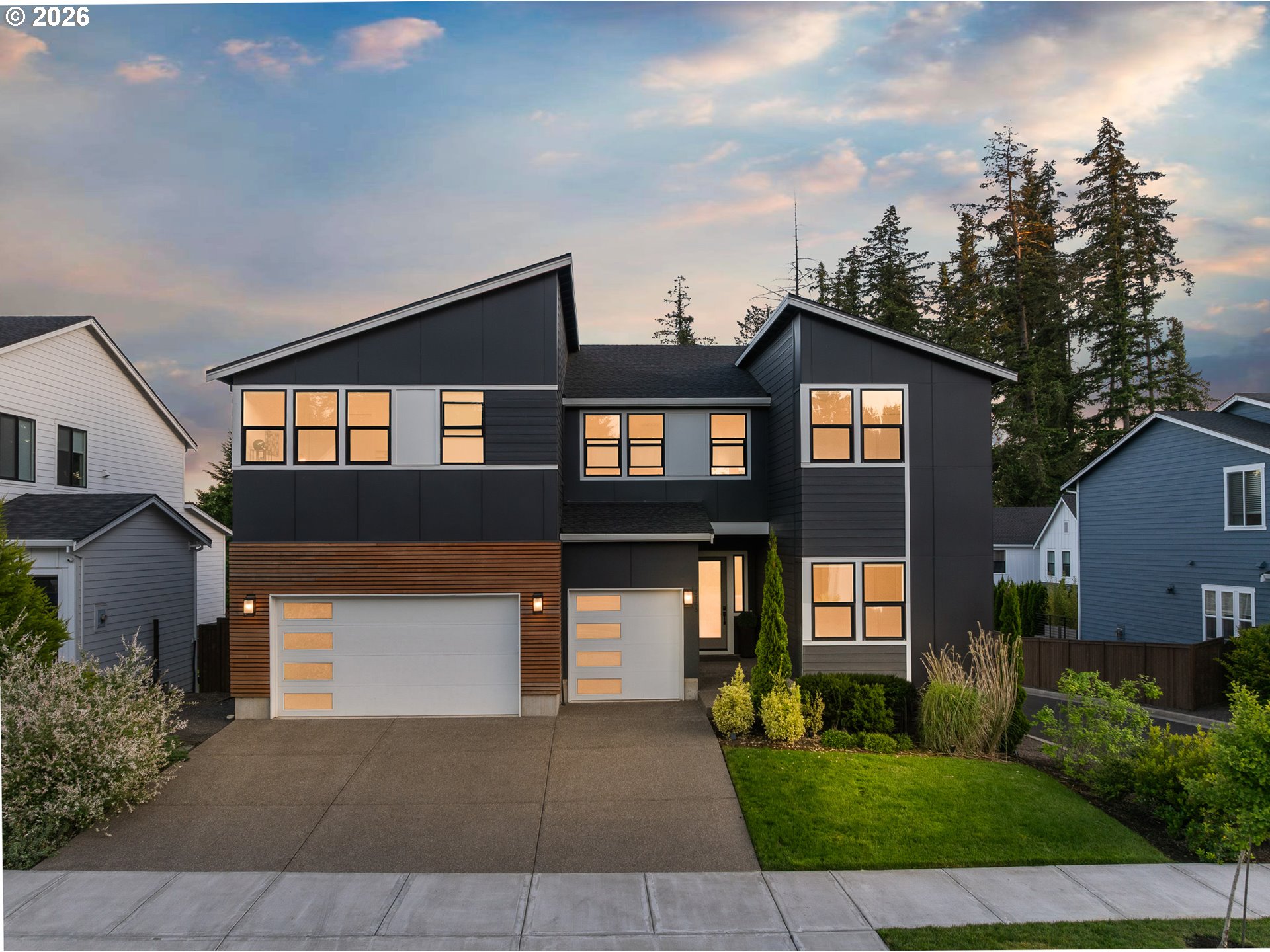 2763 Dahlia Dr — photo