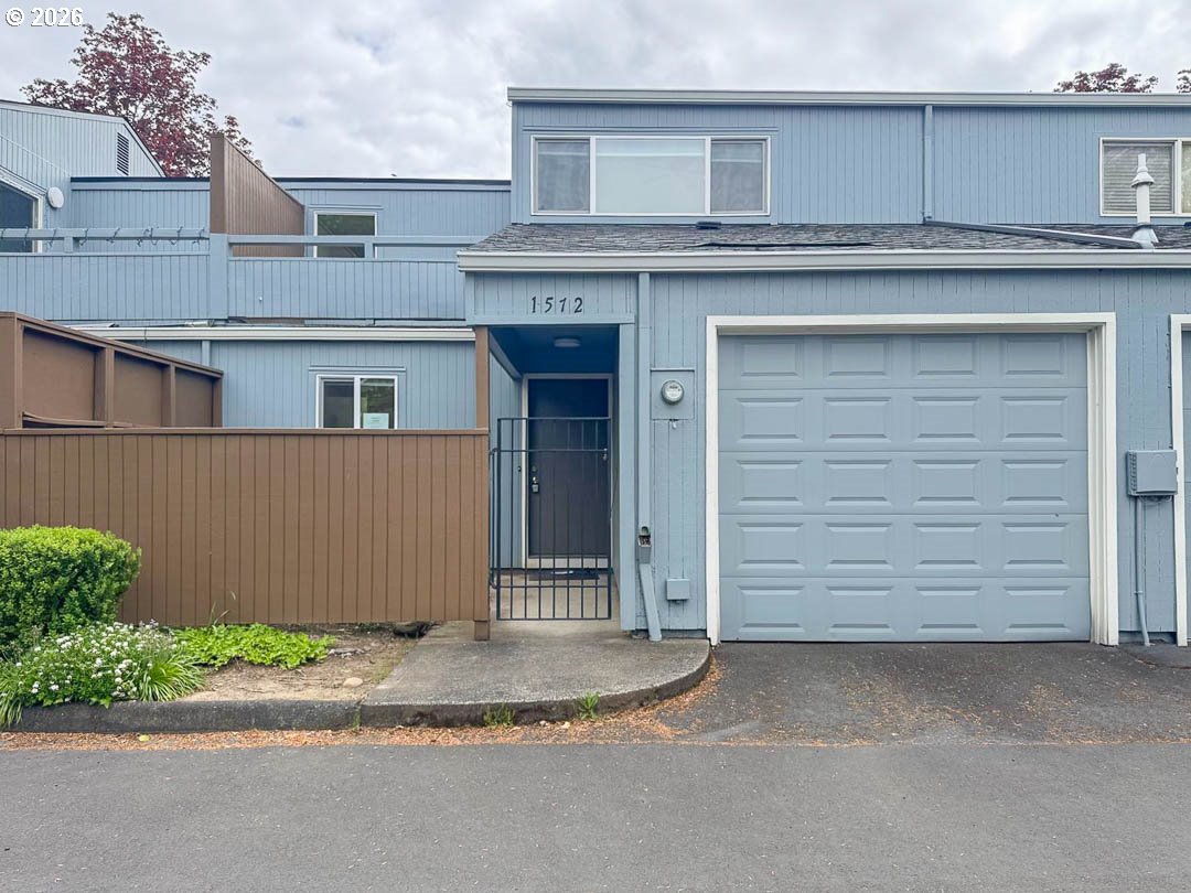 1572 NW Tanasbrook Ct — photo