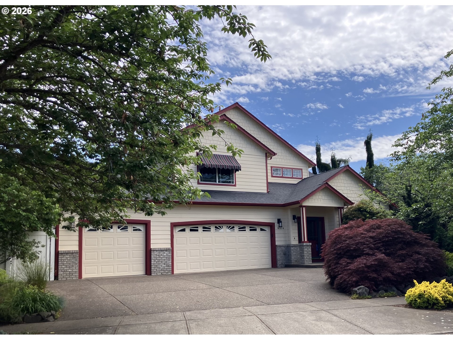 4374 Log Dr — photo