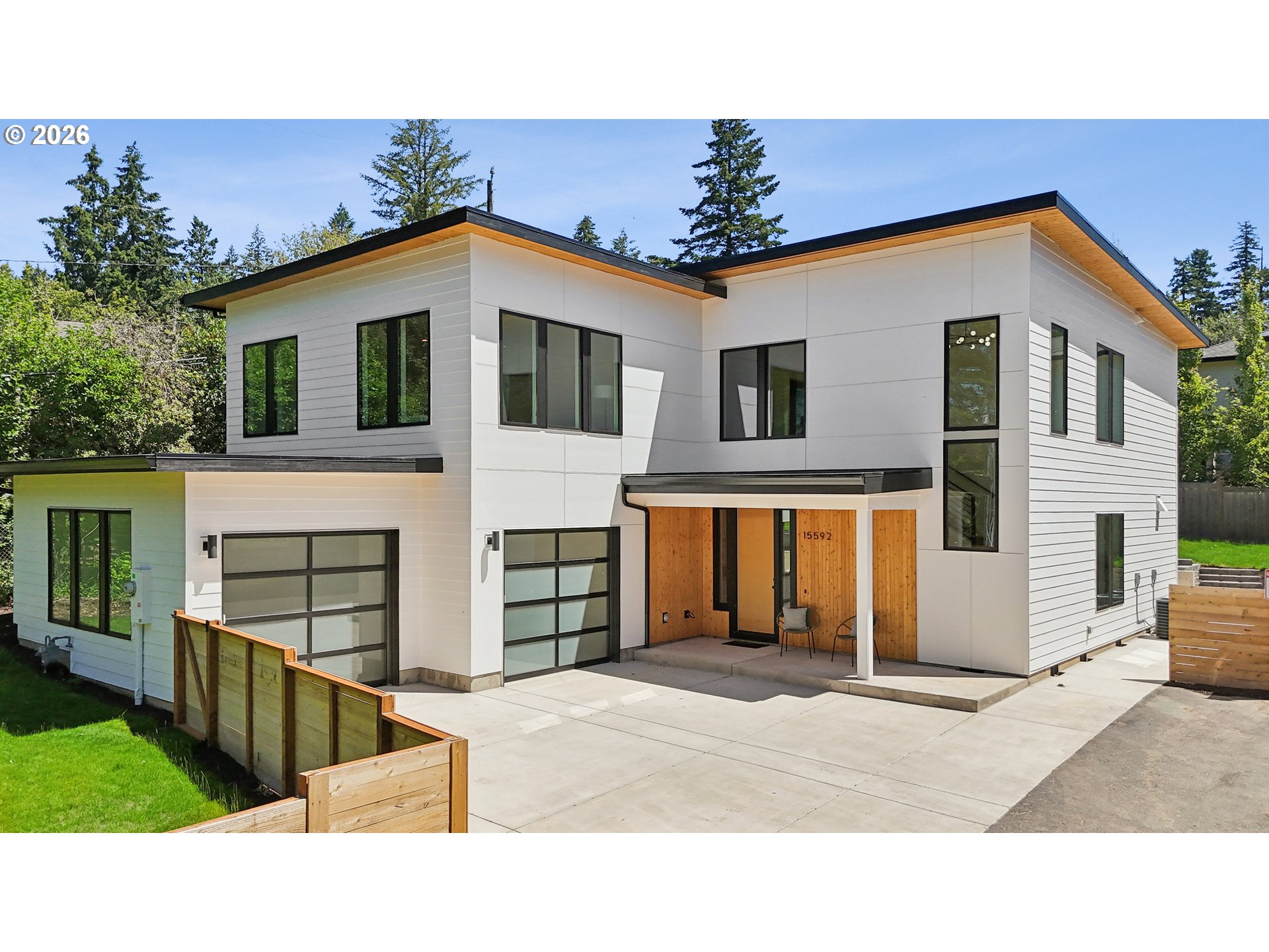 15592 Waluga Dr — photo