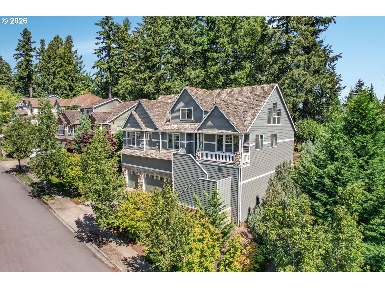2311 Falcon Dr — photo