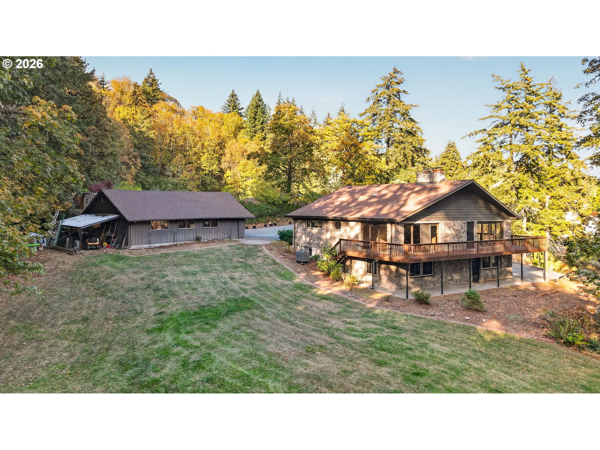 729 NW Oregon St — photo