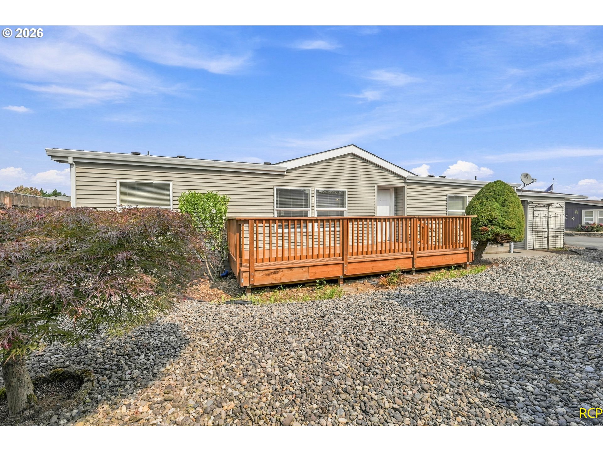 375 Metlako Way 8 — photo