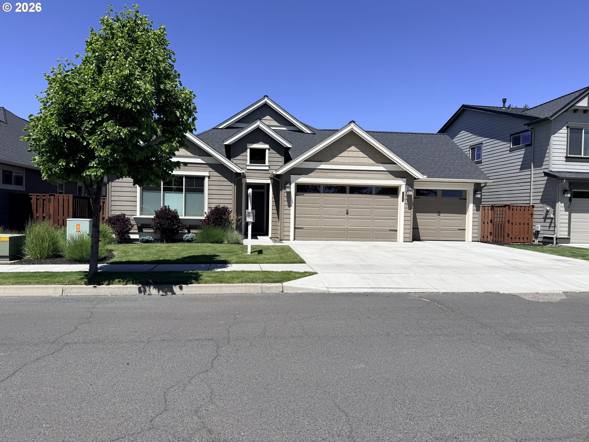 1229 NE Sunrise St — photo