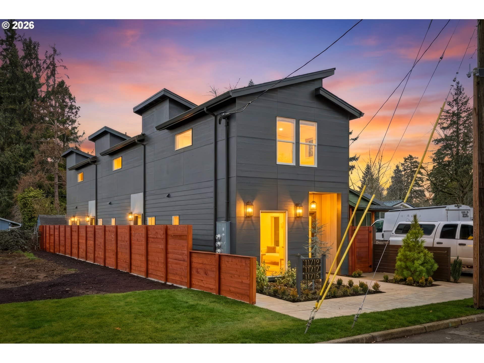 11715 SE Ash St — photo