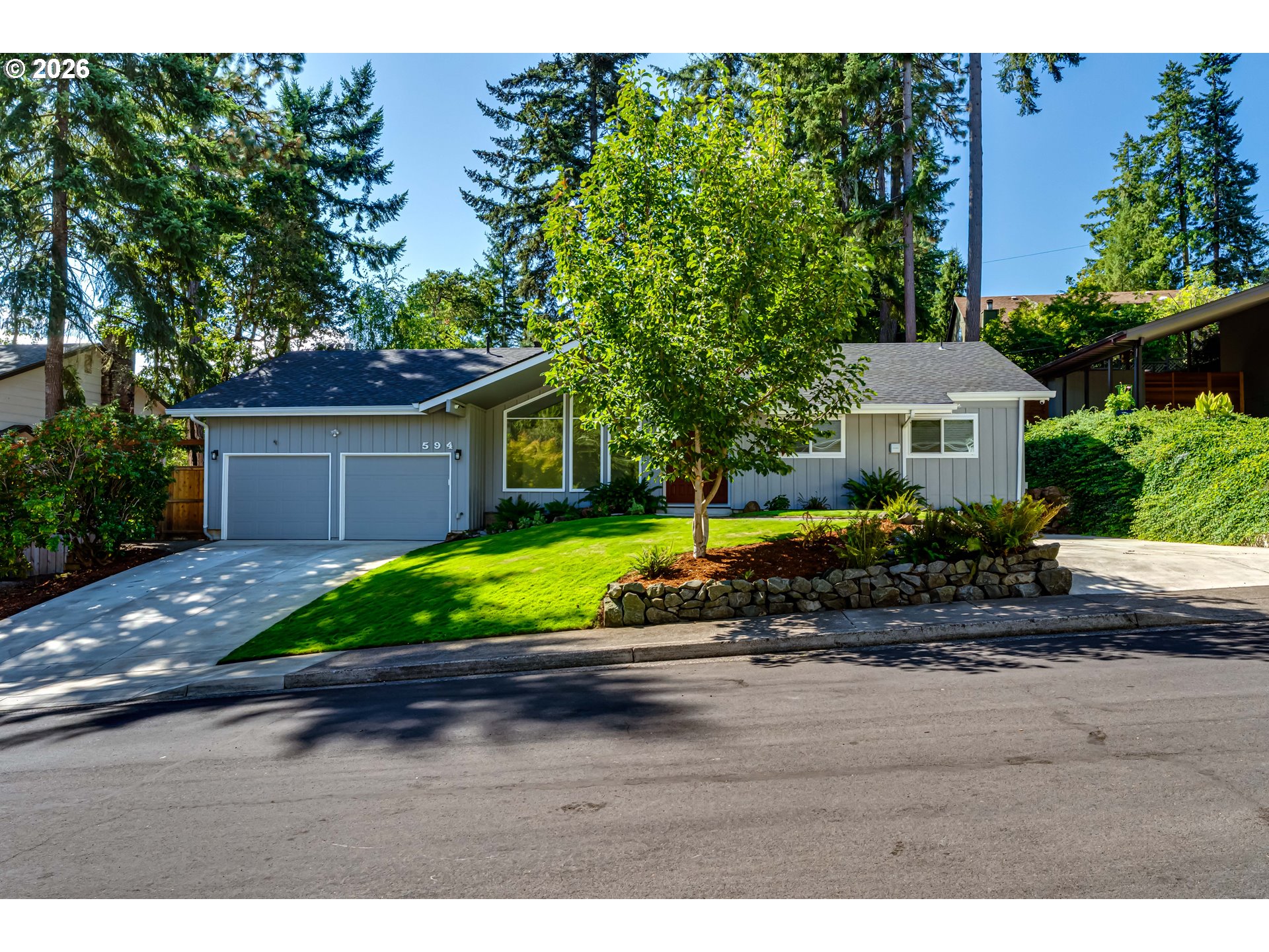 594 Empress Ave, Eugene, OR 97405 — photo 2